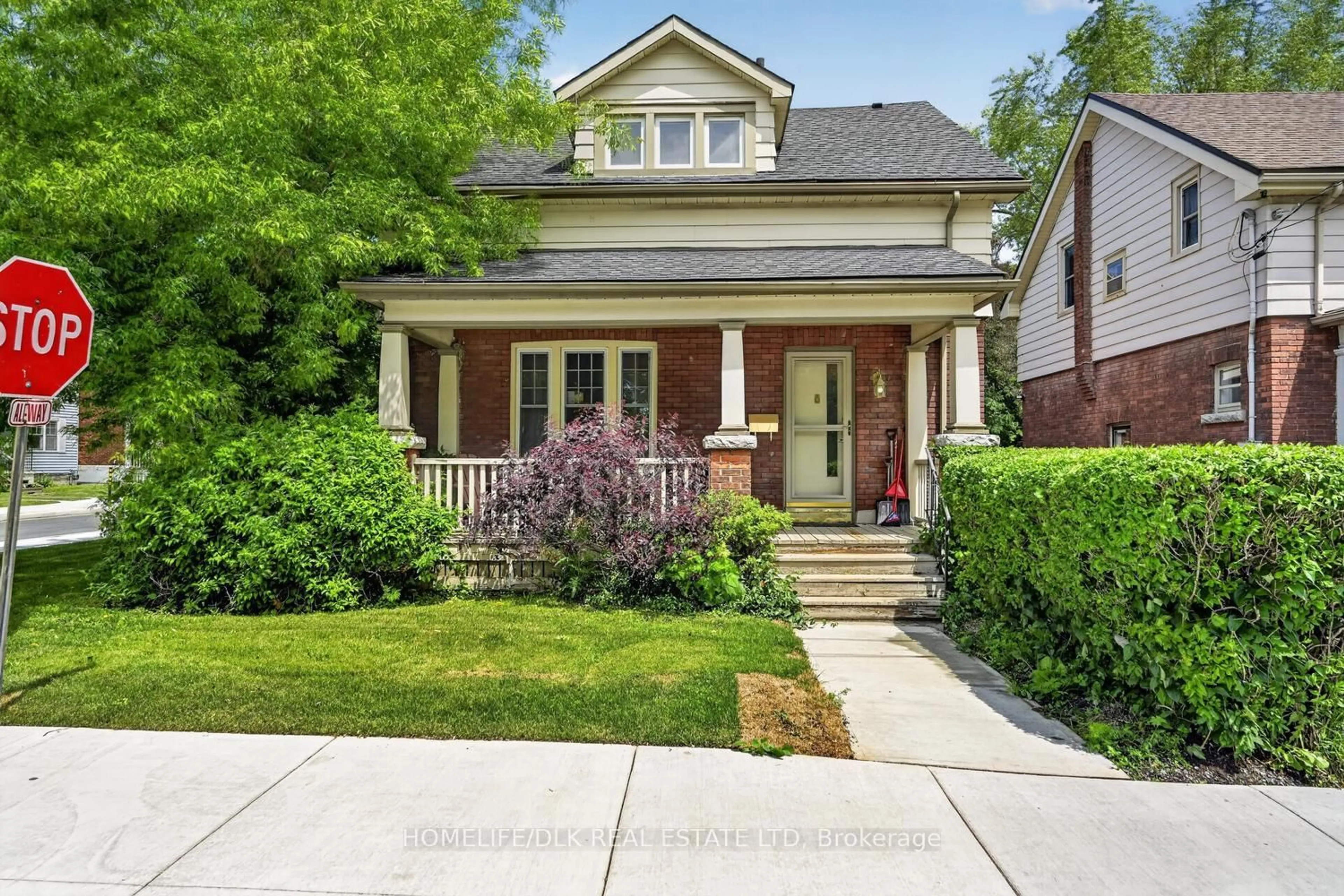 Home with brick exterior material, street for 427 Earl St, Kingston Ontario K7L 2J9