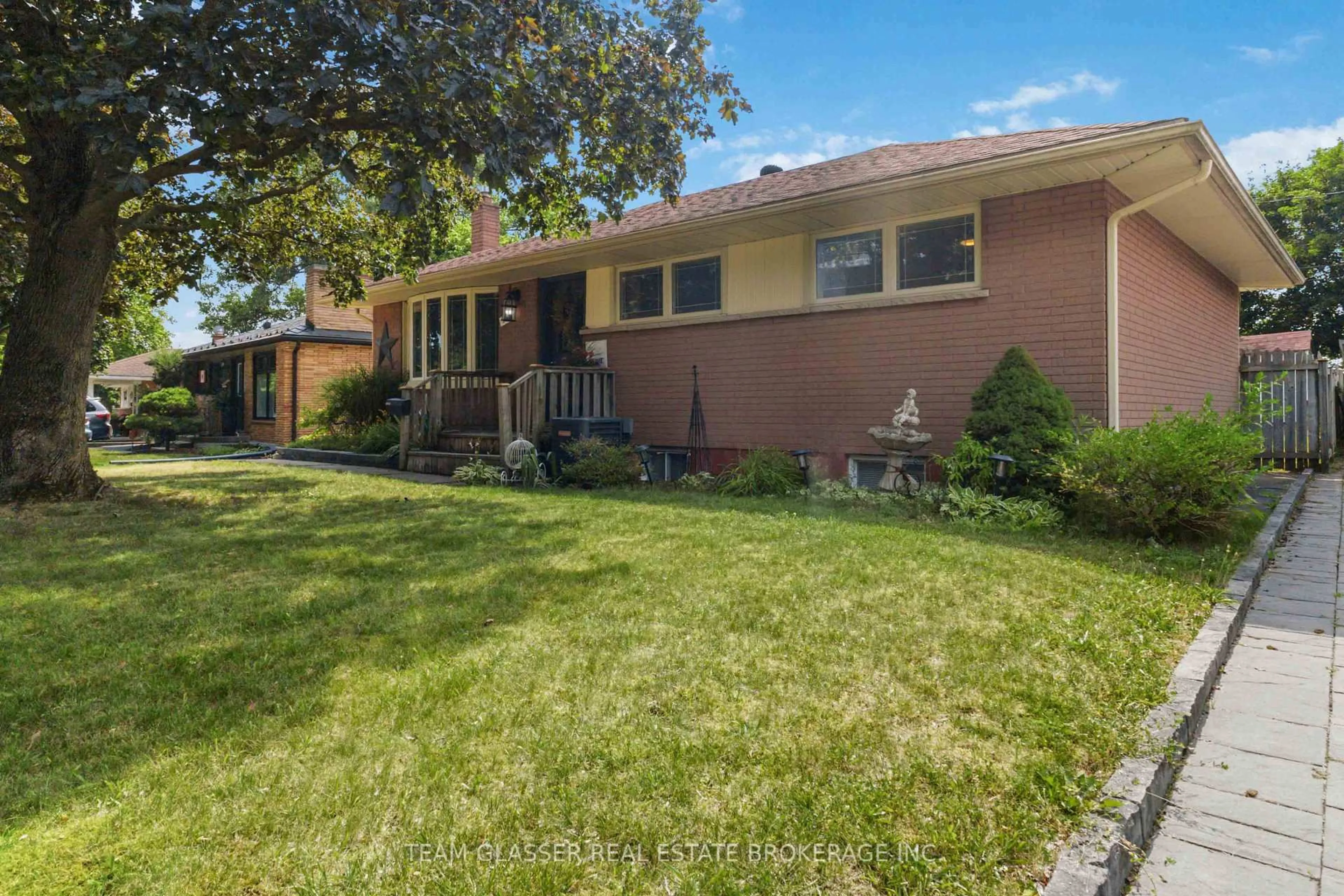 Home with brick exterior material, street for 307 TWEEDSMUIR Ave, London East Ontario N5W 1L5