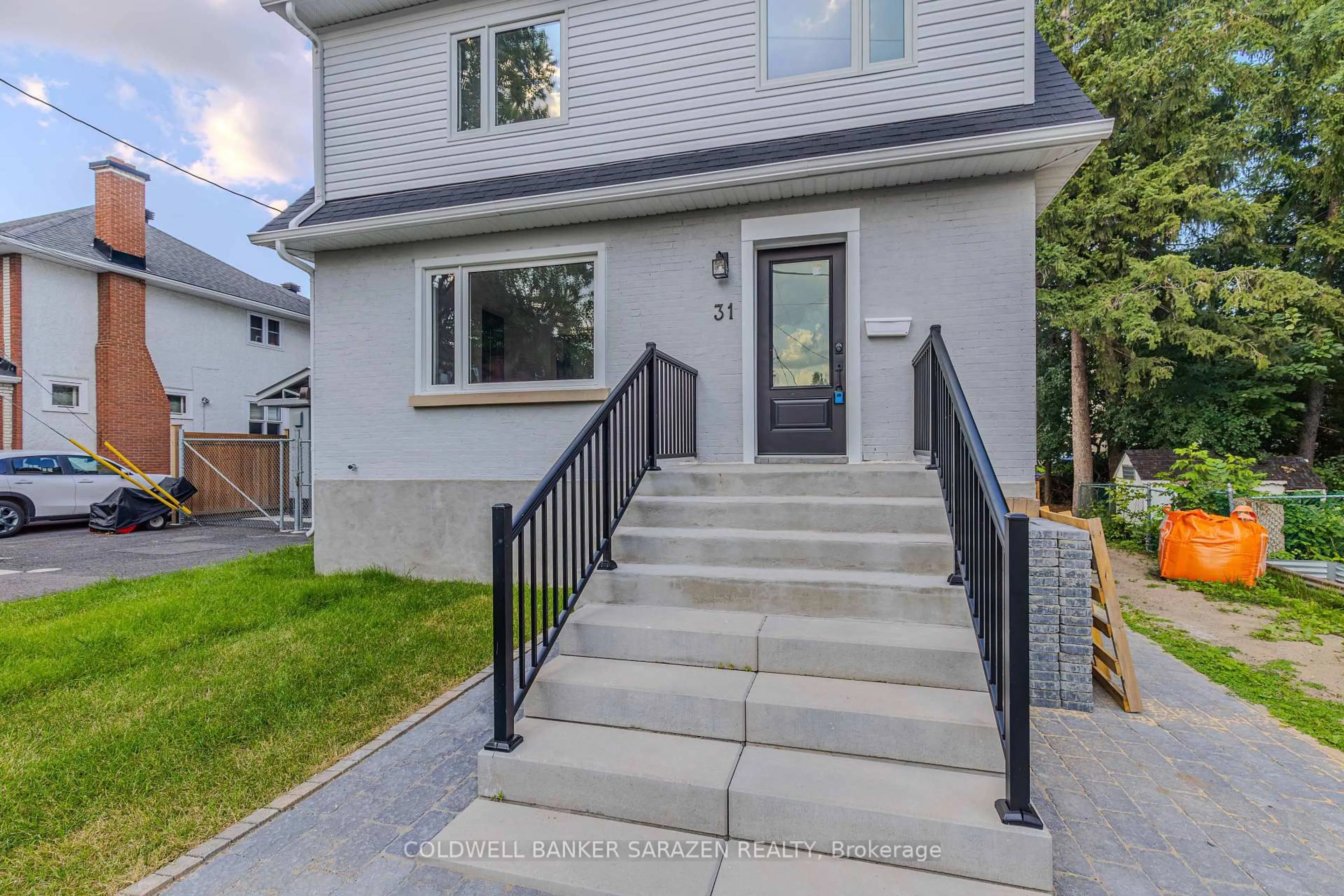 Stairs for 31 Harvard Ave, Ottawa Ontario K1S 4Z2