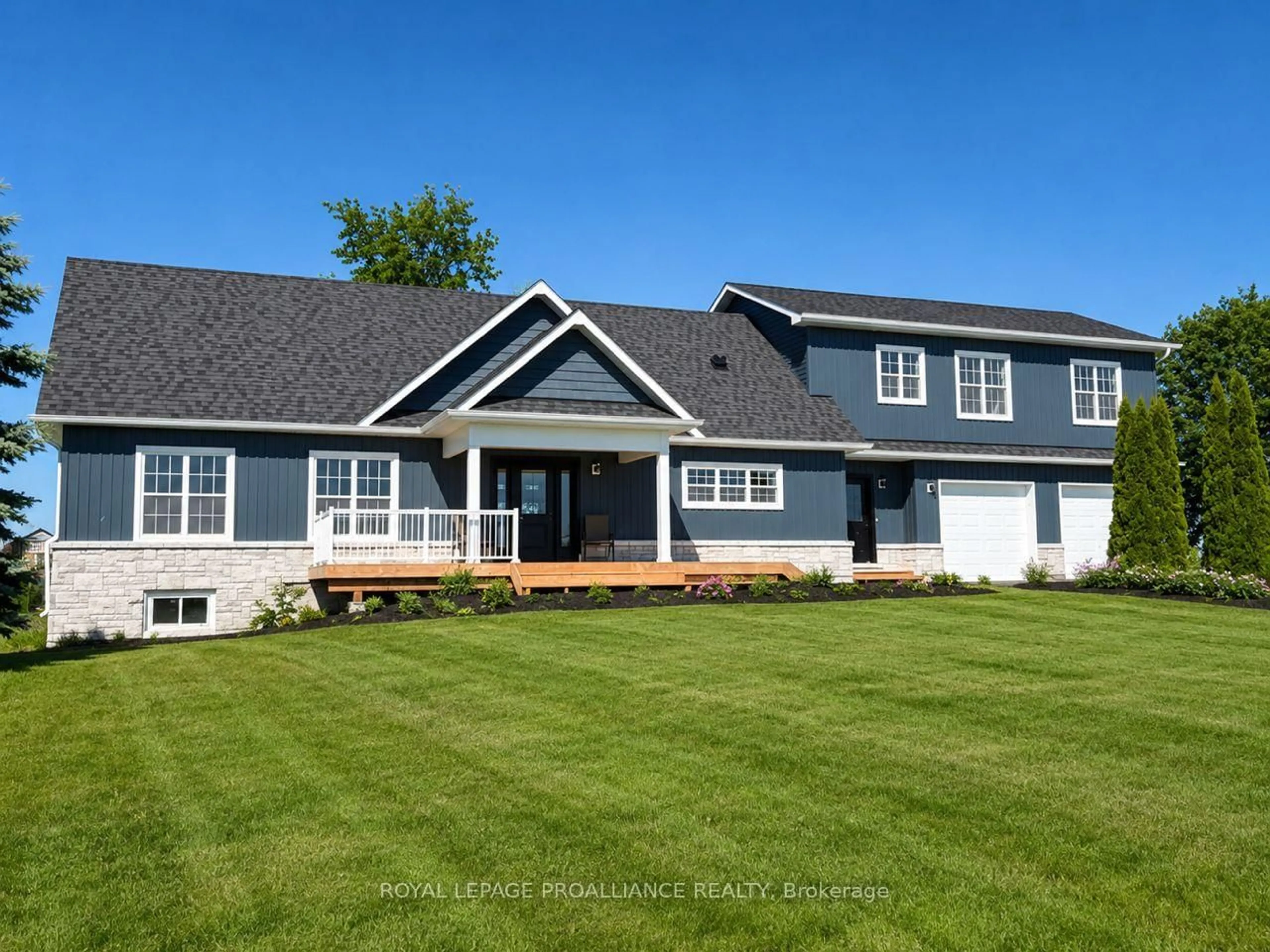 Home with vinyl exterior material, street for 4836 45 Highway, Hamilton Township Ontario K7G 2V6