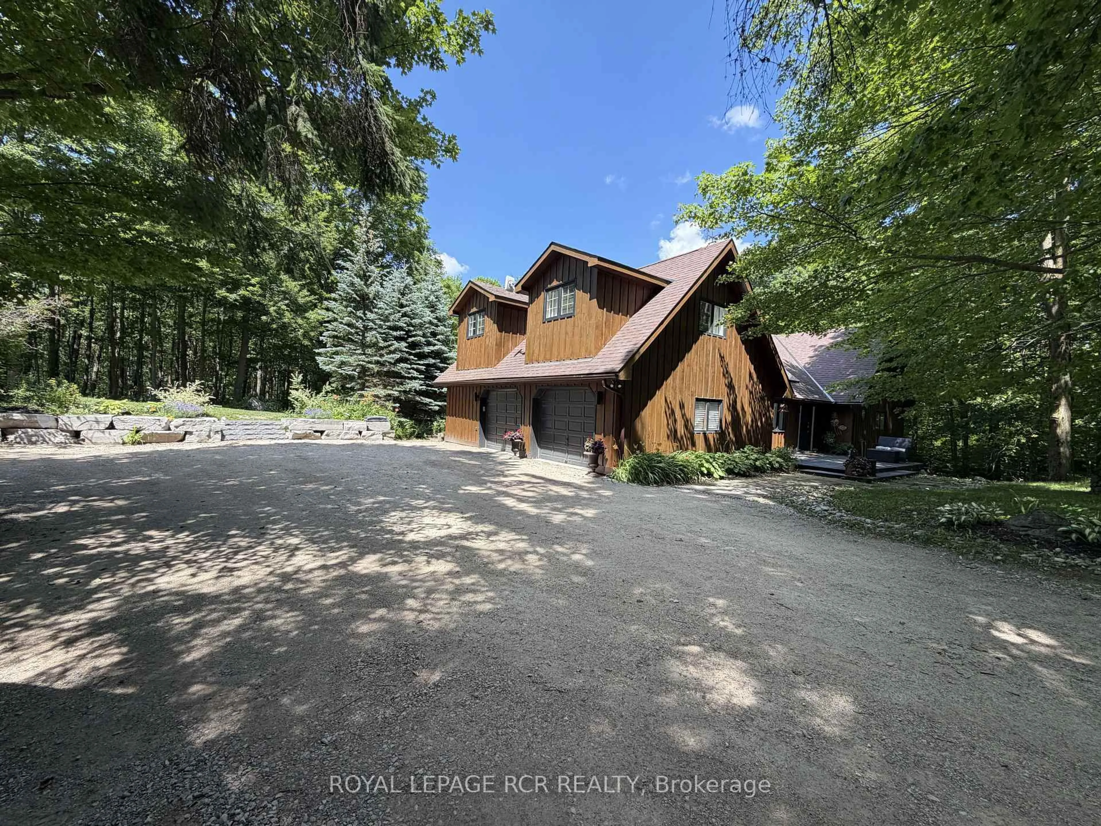 A pic from outside/outdoor area/front of a property/back of a property/a pic from drone, water/lake/river/ocean view for 427049 25th Sdrd, Mono Ontario L9V 1E5