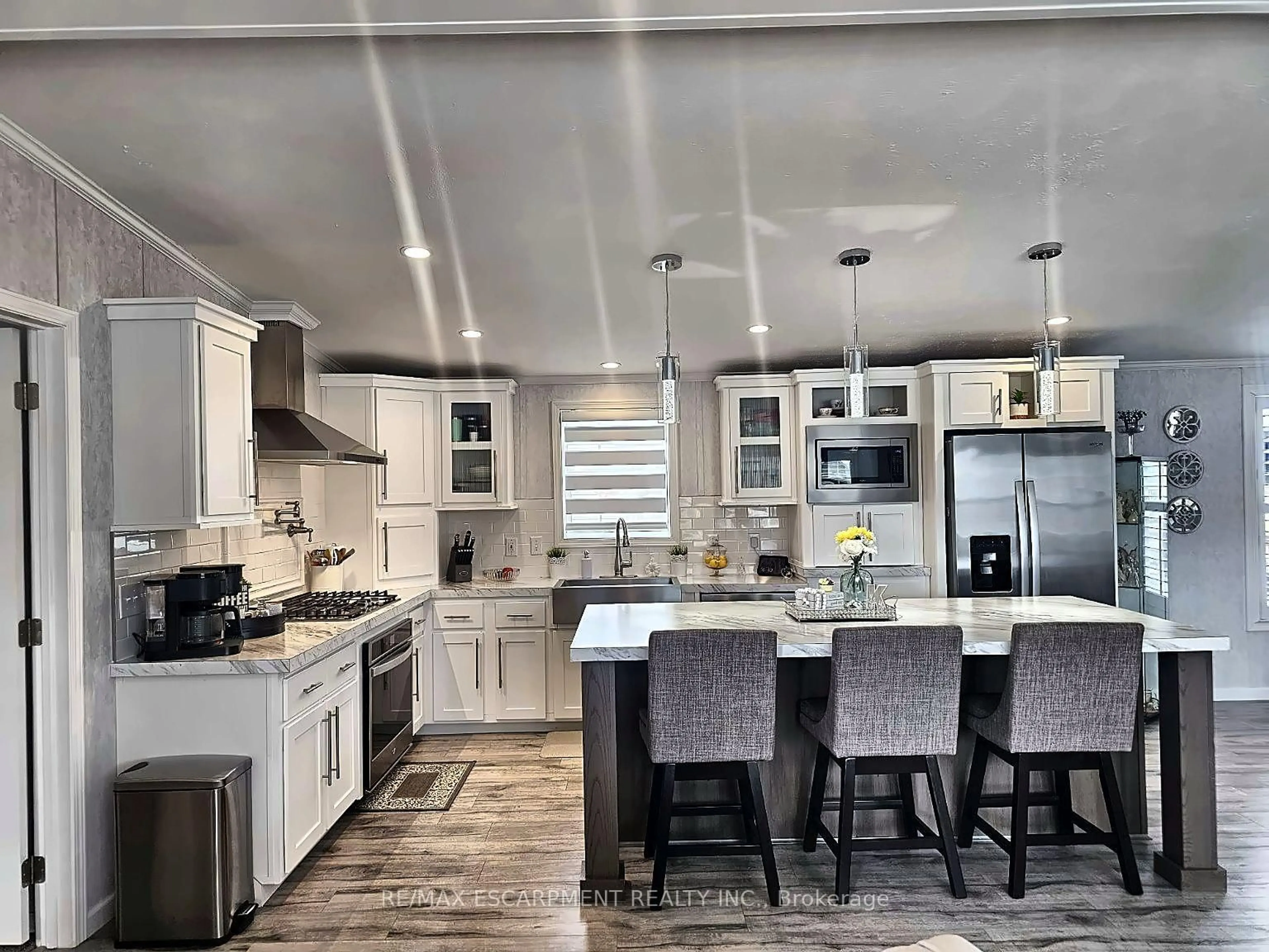Open concept kitchen, unknown for 13 Hickory Hllw, Haldimand Ontario N0A 1L0