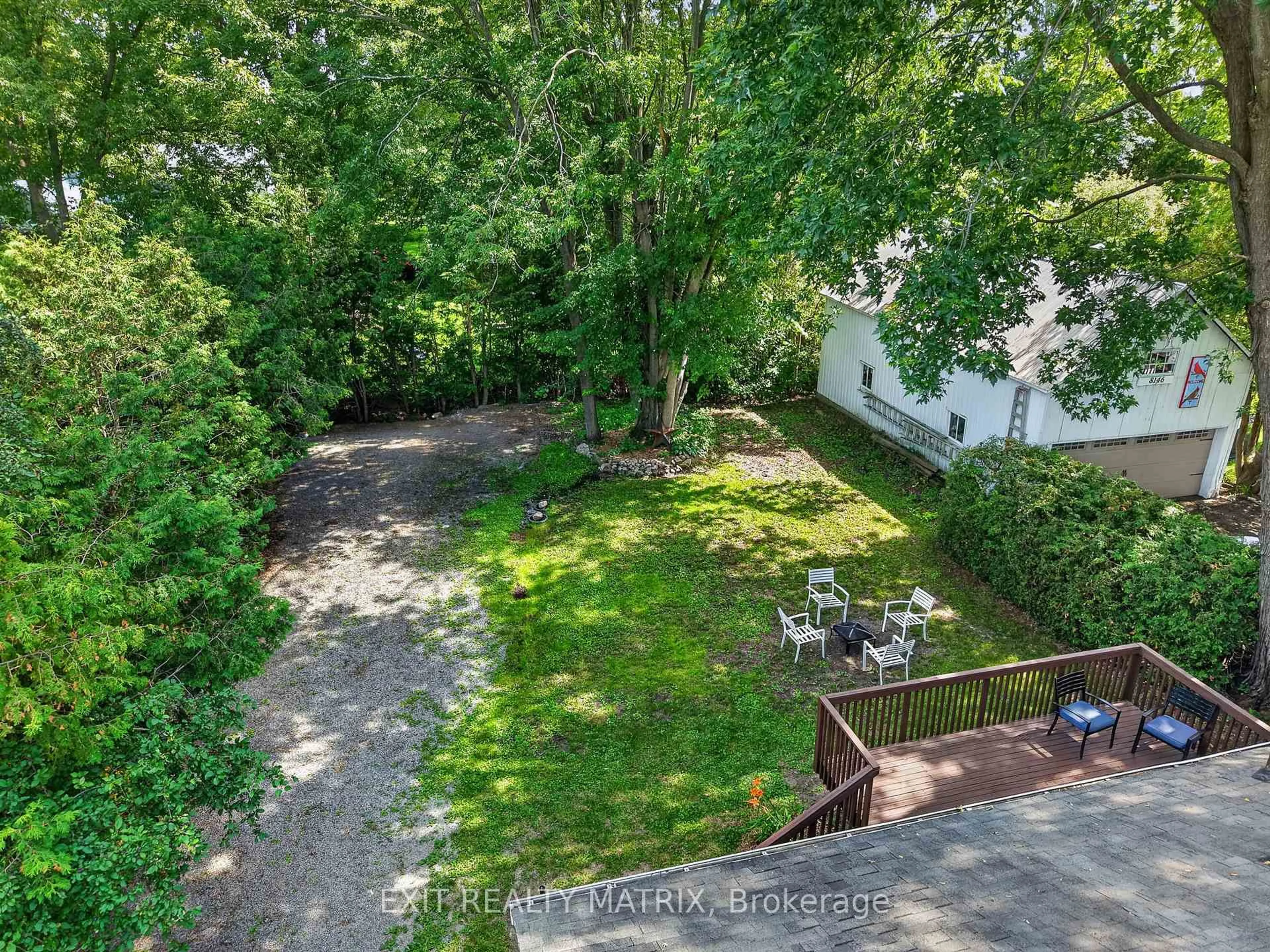 A pic from outside/outdoor area/front of a property/back of a property/a pic from drone, unknown for 8150 Victoria St, Metcalfe Ontario K0A 2P0