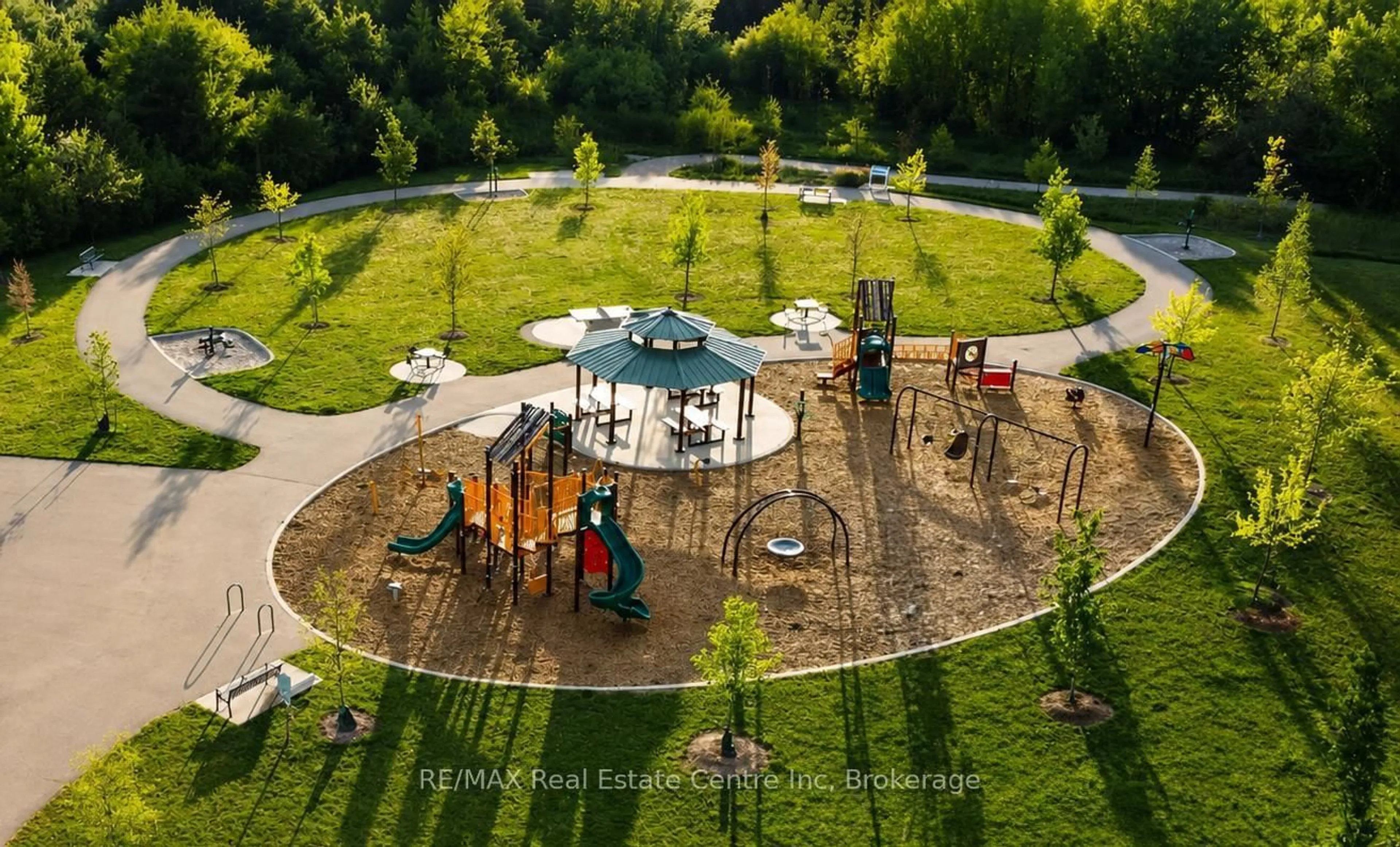 A pic from outside/outdoor area/front of a property/back of a property/a pic from drone, mountain view for 39 Kay Cres #1, Guelph Ontario N1L 0N5