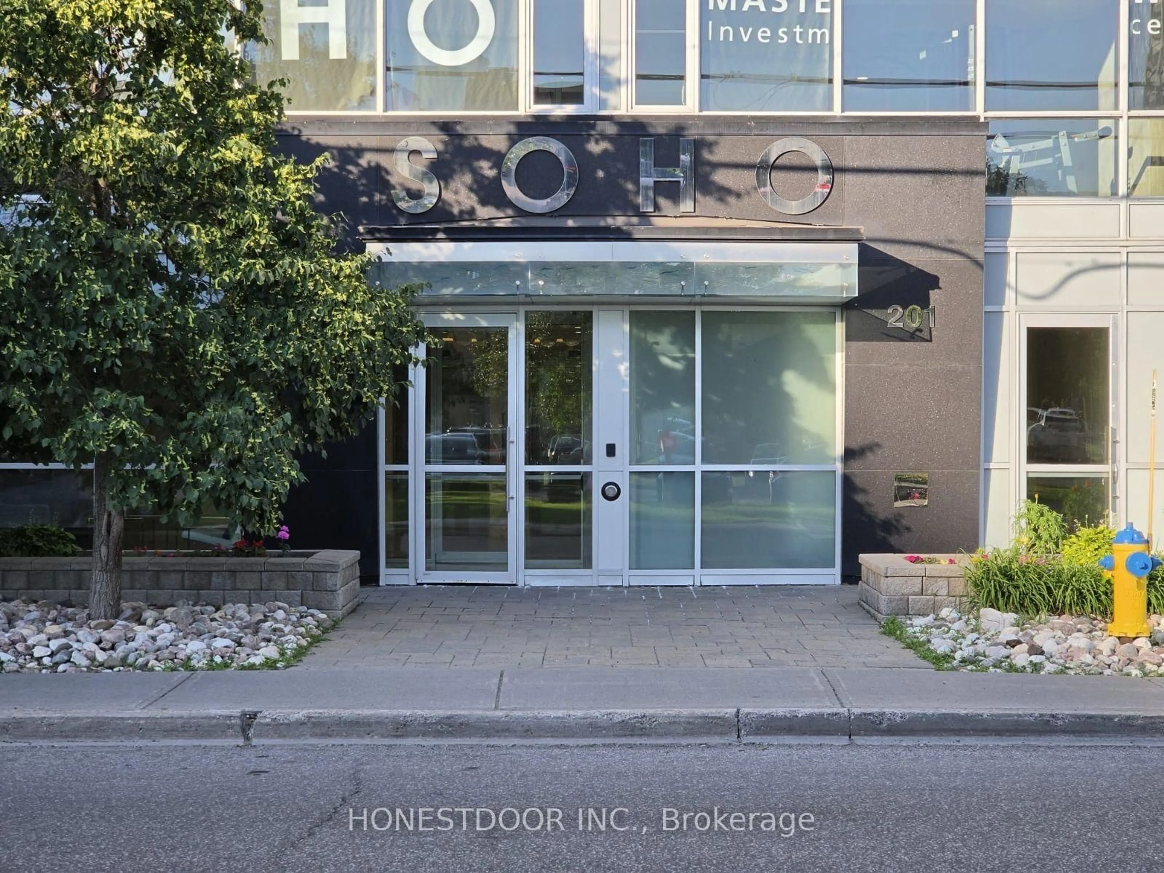 Indoor foyer for 201 Parkdale Ave #1504, Ottawa Ontario K1Y 1E8
