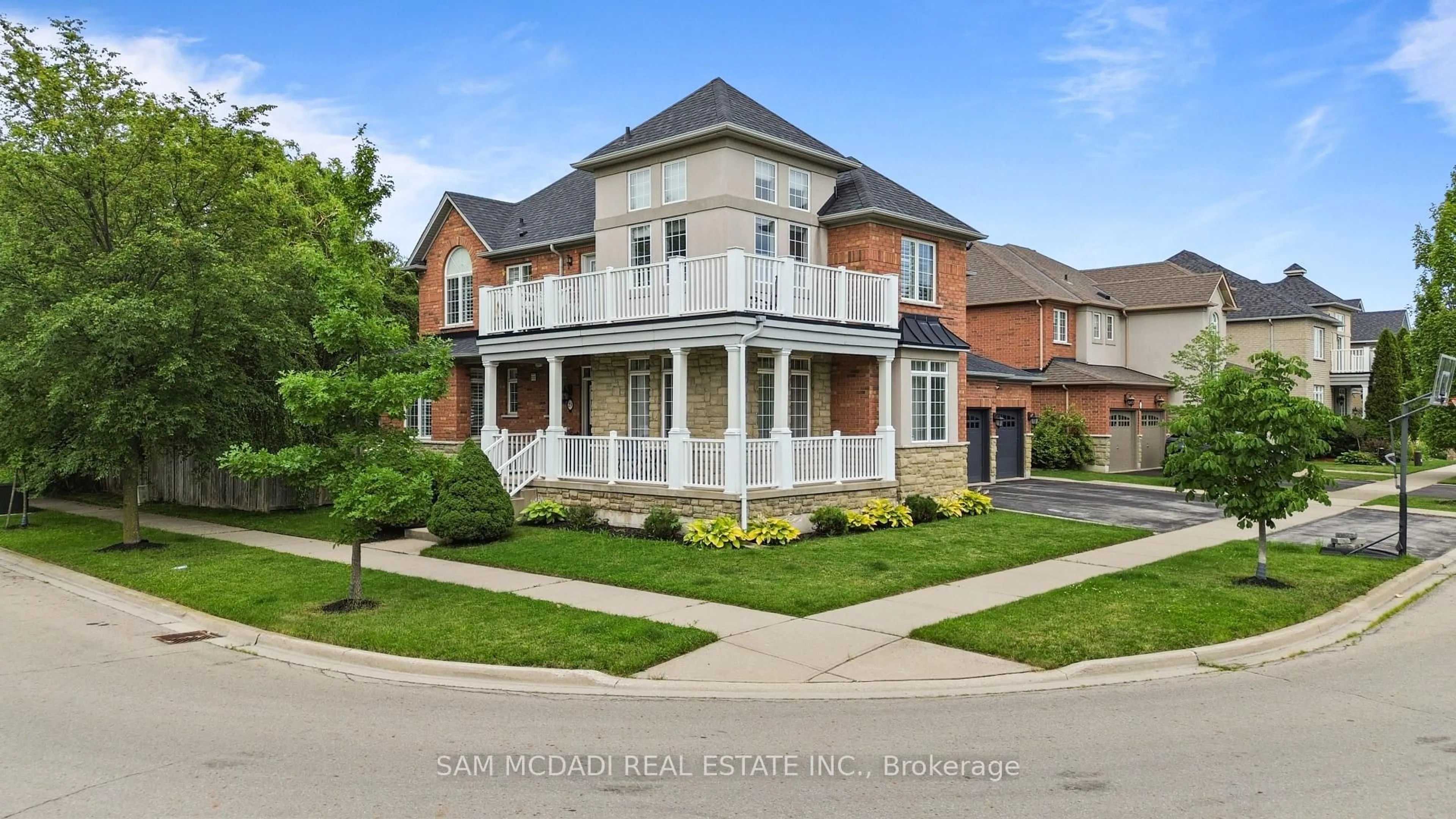 Home with brick exterior material, street for 29 Delrosa Way, Hamilton Ontario L8E 6E5