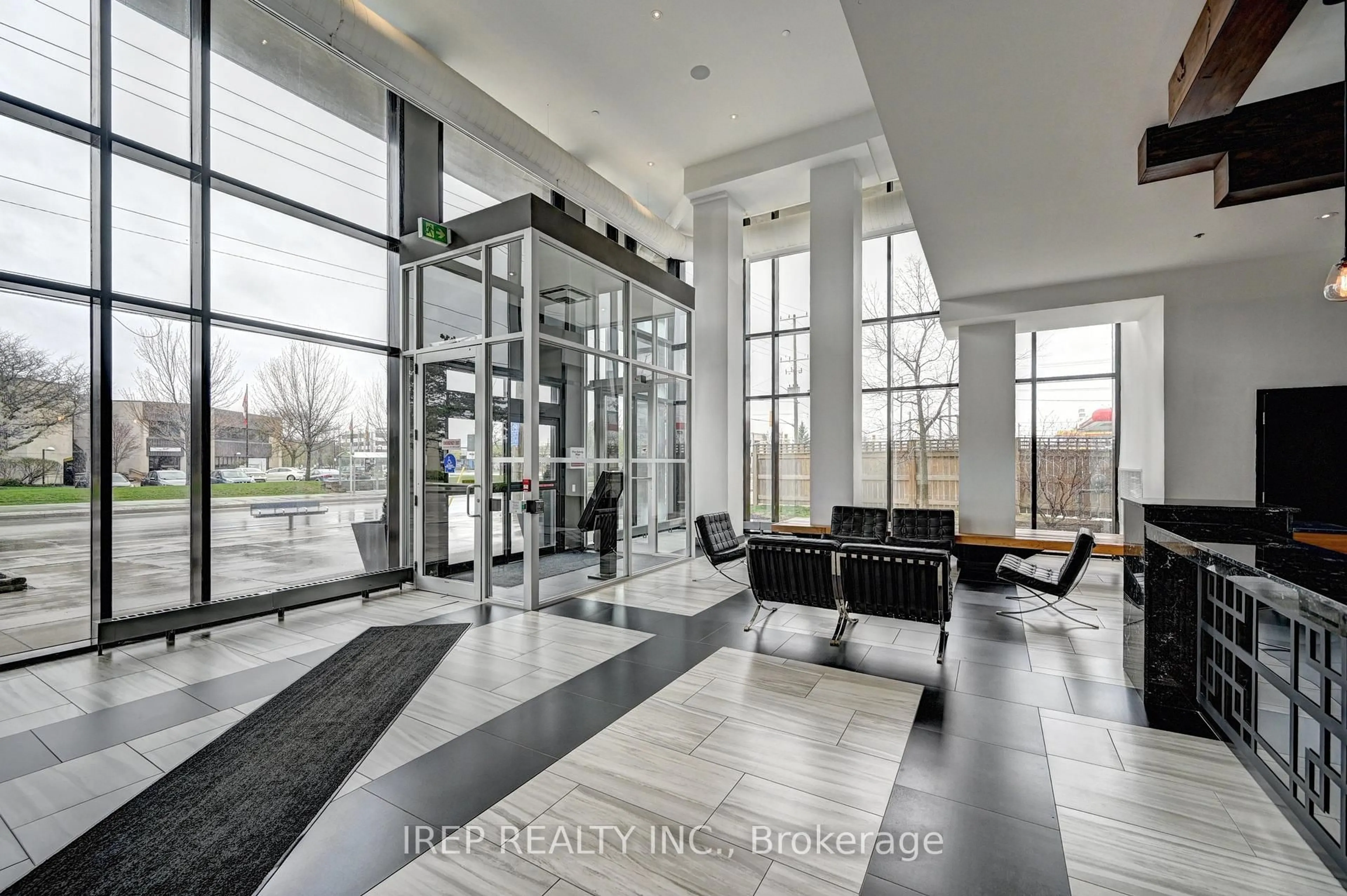 Indoor foyer for 330 Phillip St, Waterloo Ontario N2L 3W9