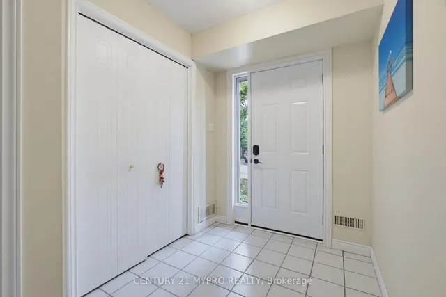 1548 Richmond St #7, London North 4