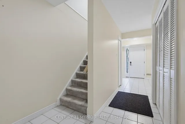 1548 Richmond St #7, London North 5
