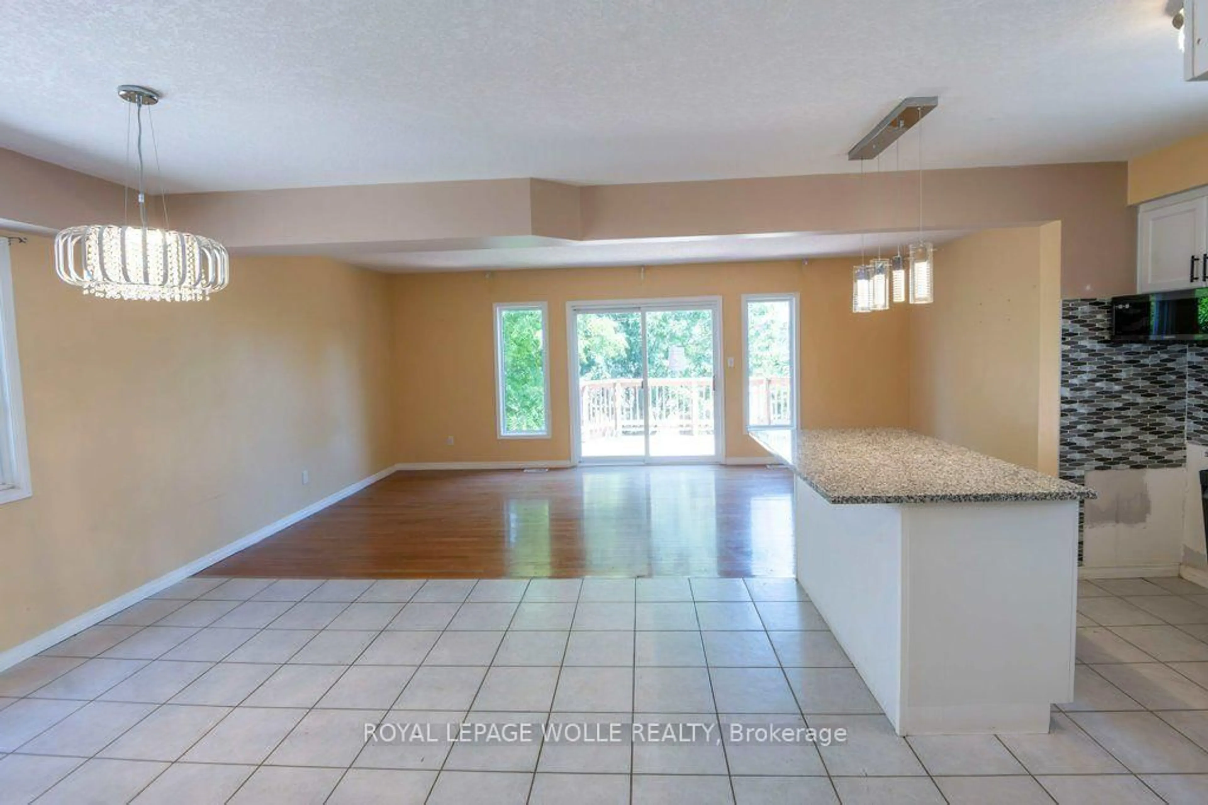 Unknown for 992 Copper Leaf Cres, Kitchener Ontario N2E 3W3