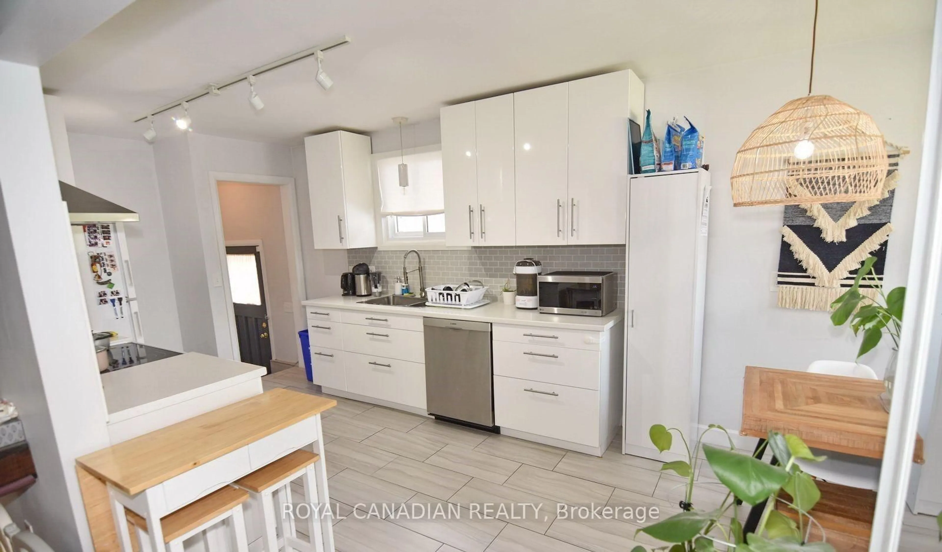 Standard kitchen, ceramic/tile floor for 1635 Elsmere Ave, Windsor Ontario N8X 4H5