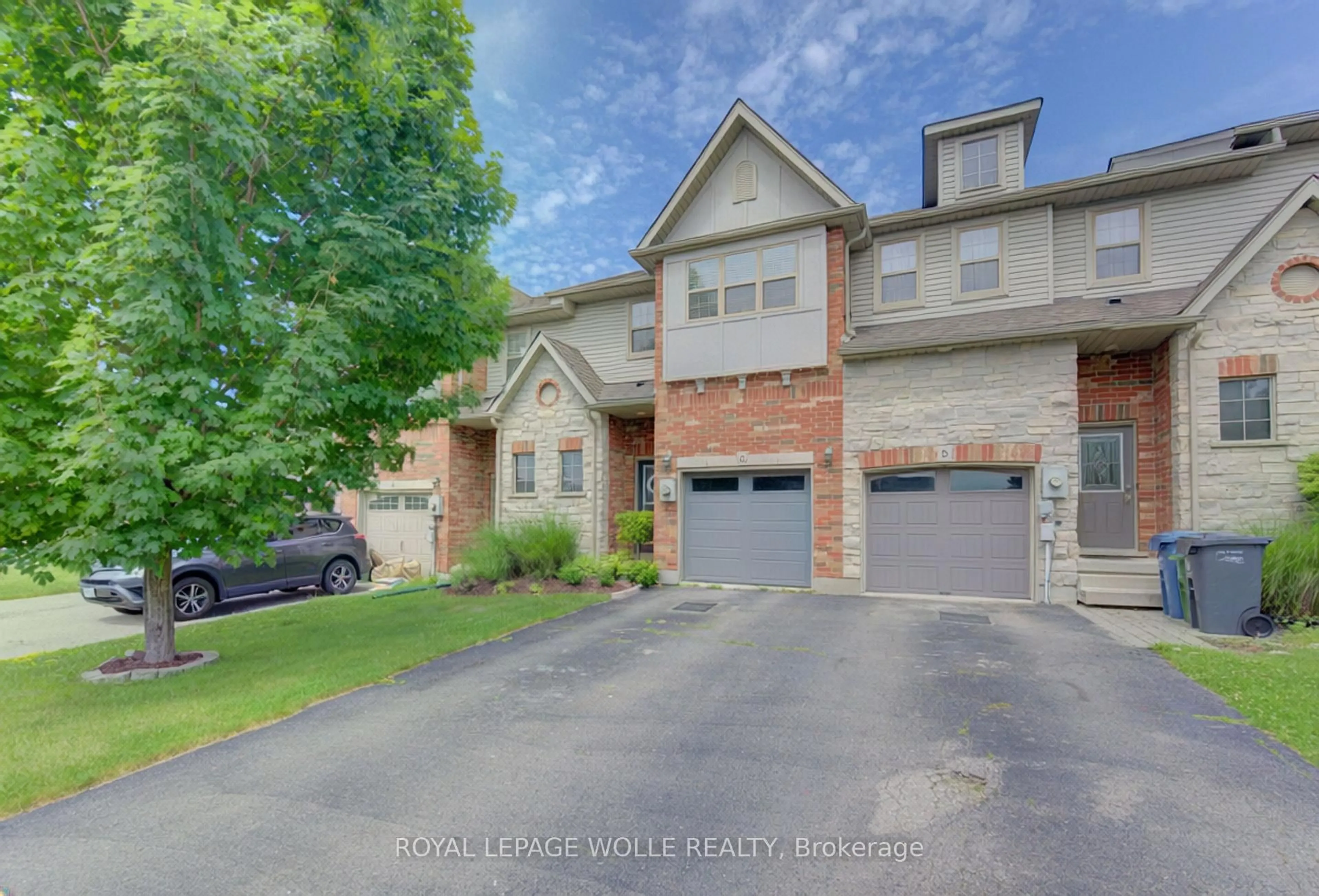 A pic from outside/outdoor area/front of a property/back of a property/a pic from drone, street for 6 Edwards St, Guelph Ontario N1E 0B2