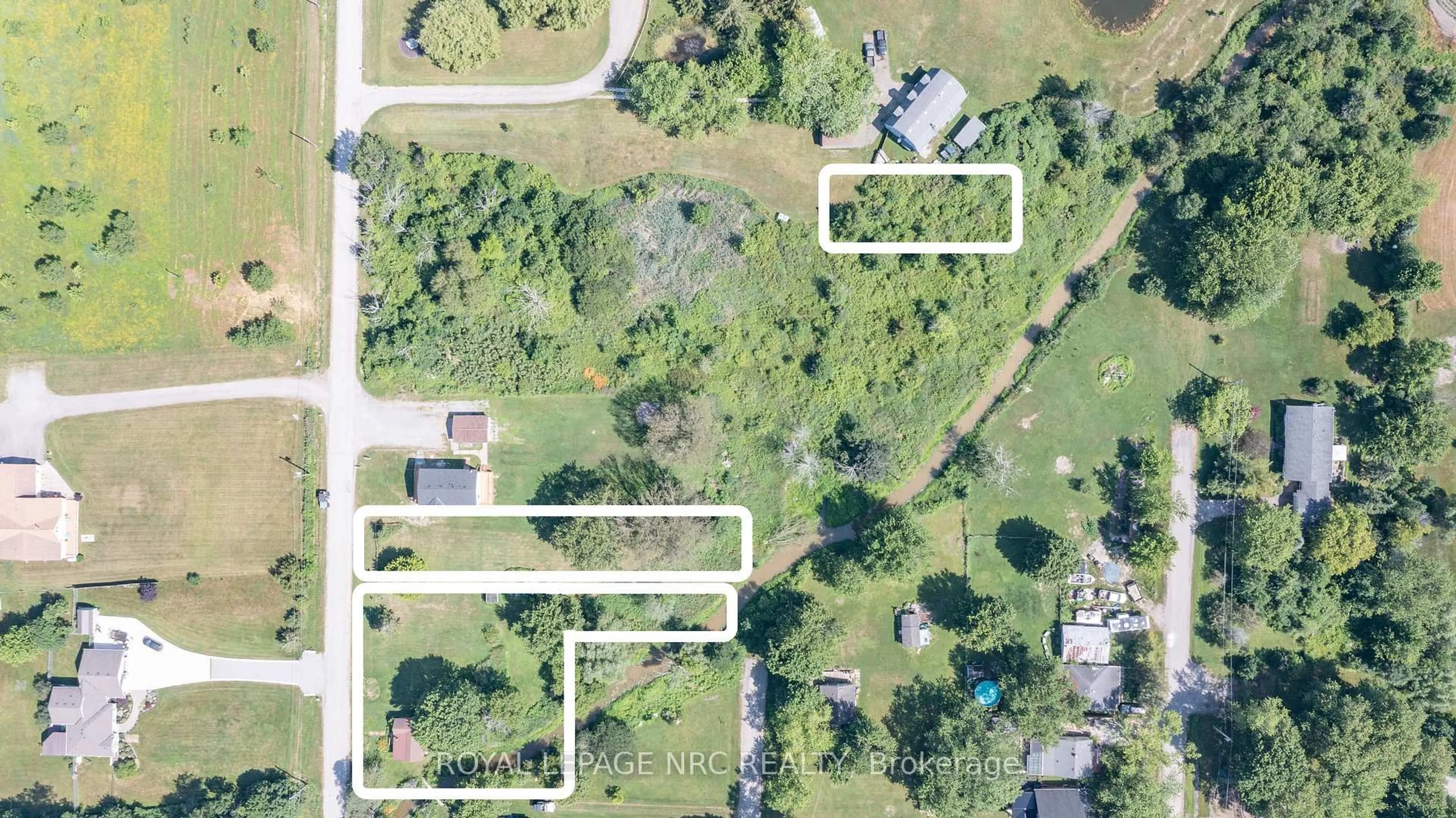 A pic from outside/outdoor area/front of a property/back of a property/a pic from drone, street for 11807 Sideroad 18 Rd, Wainfleet Ontario L0S 1V0