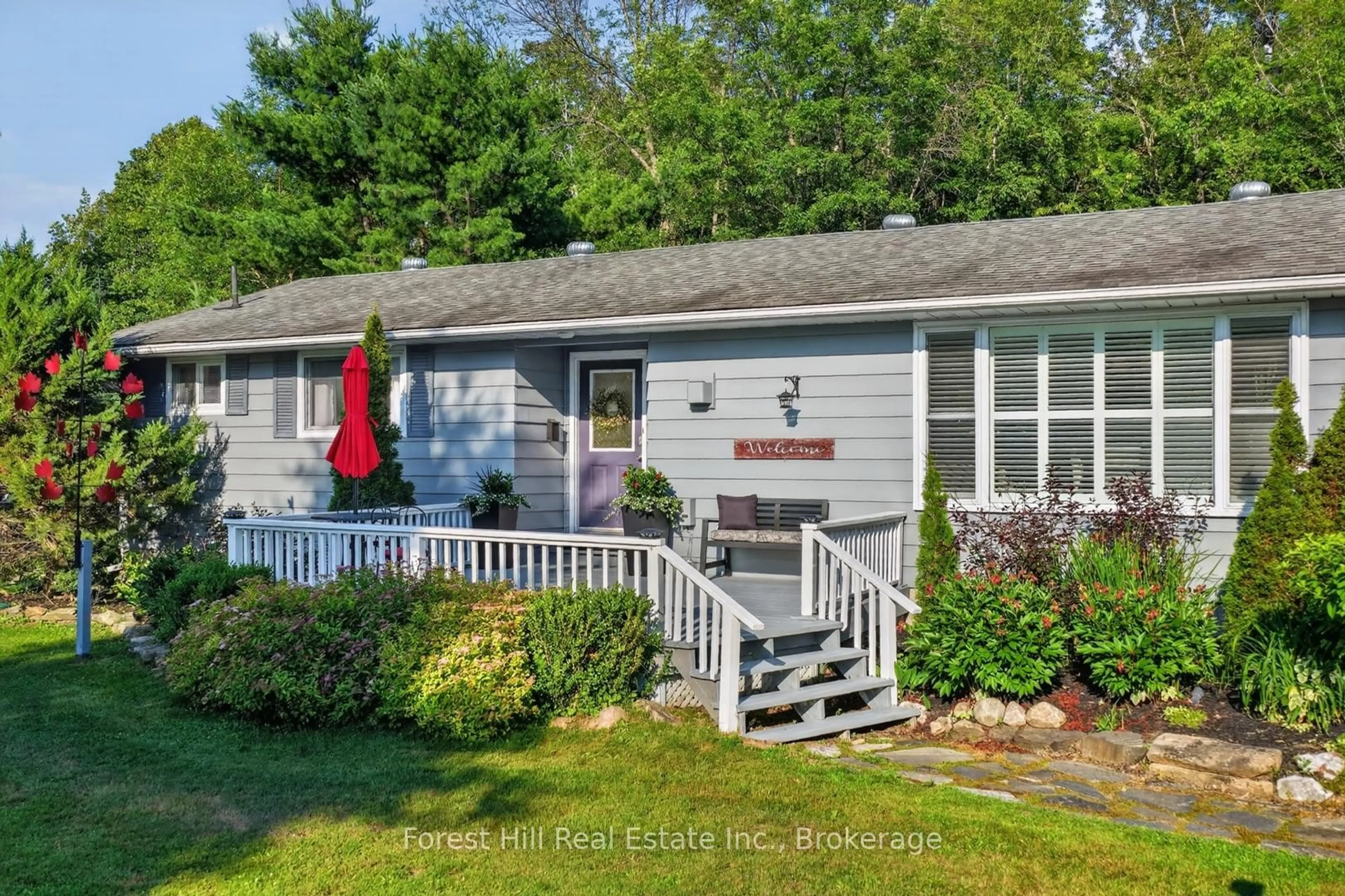 Home with vinyl exterior material, street for 1115 Main St, Algonquin Highlands Ontario P0A 1E0