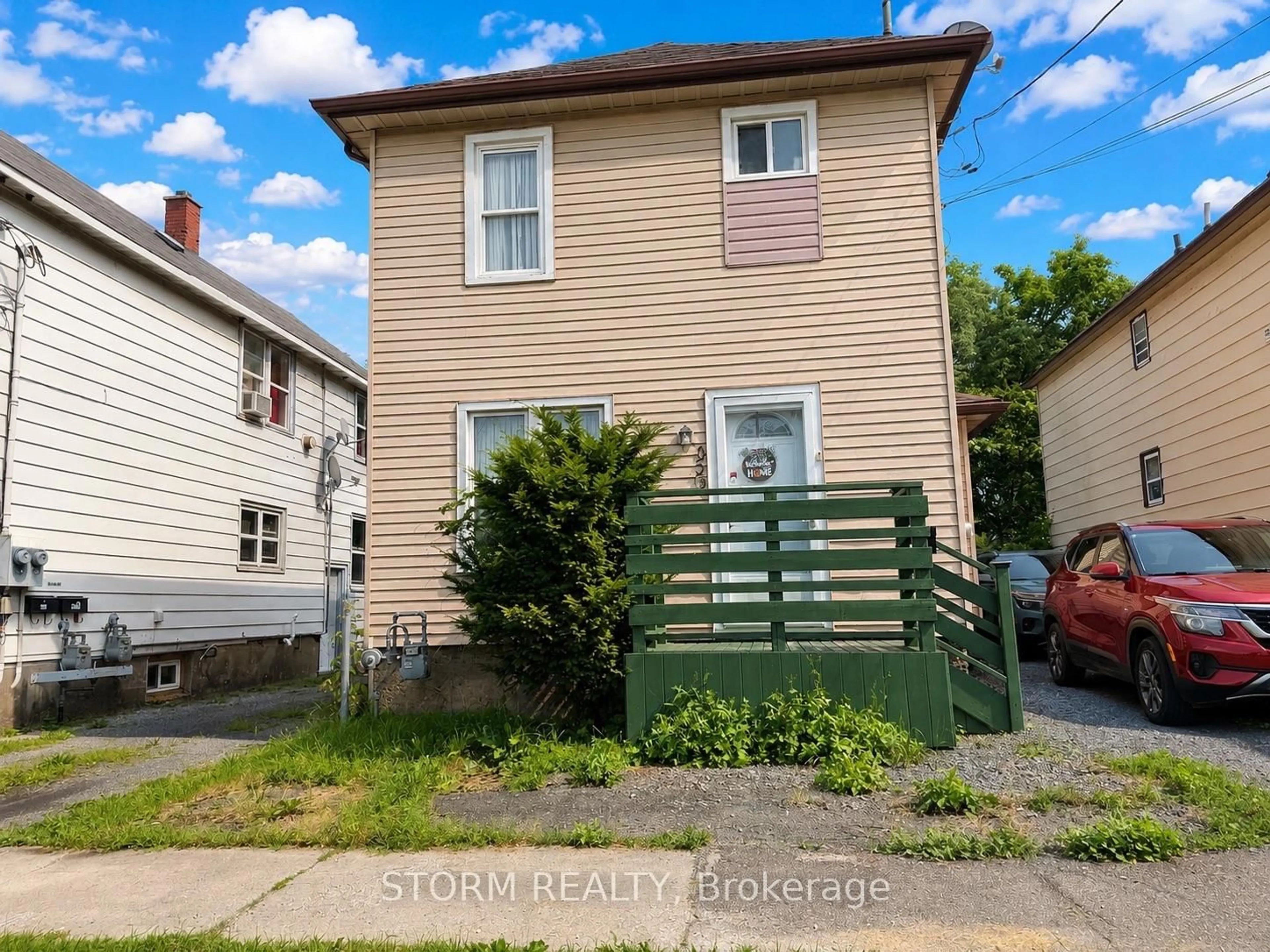 A pic from outside/outdoor area/front of a property/back of a property/a pic from drone, street for 456 4th St, Cornwall Ontario K6J 2S9