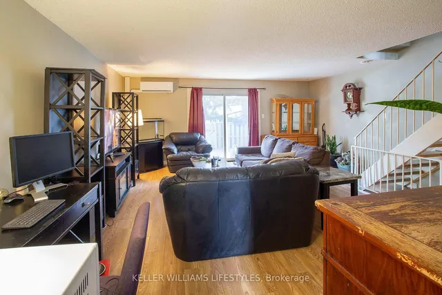 120 Monmore Rd, London North 3