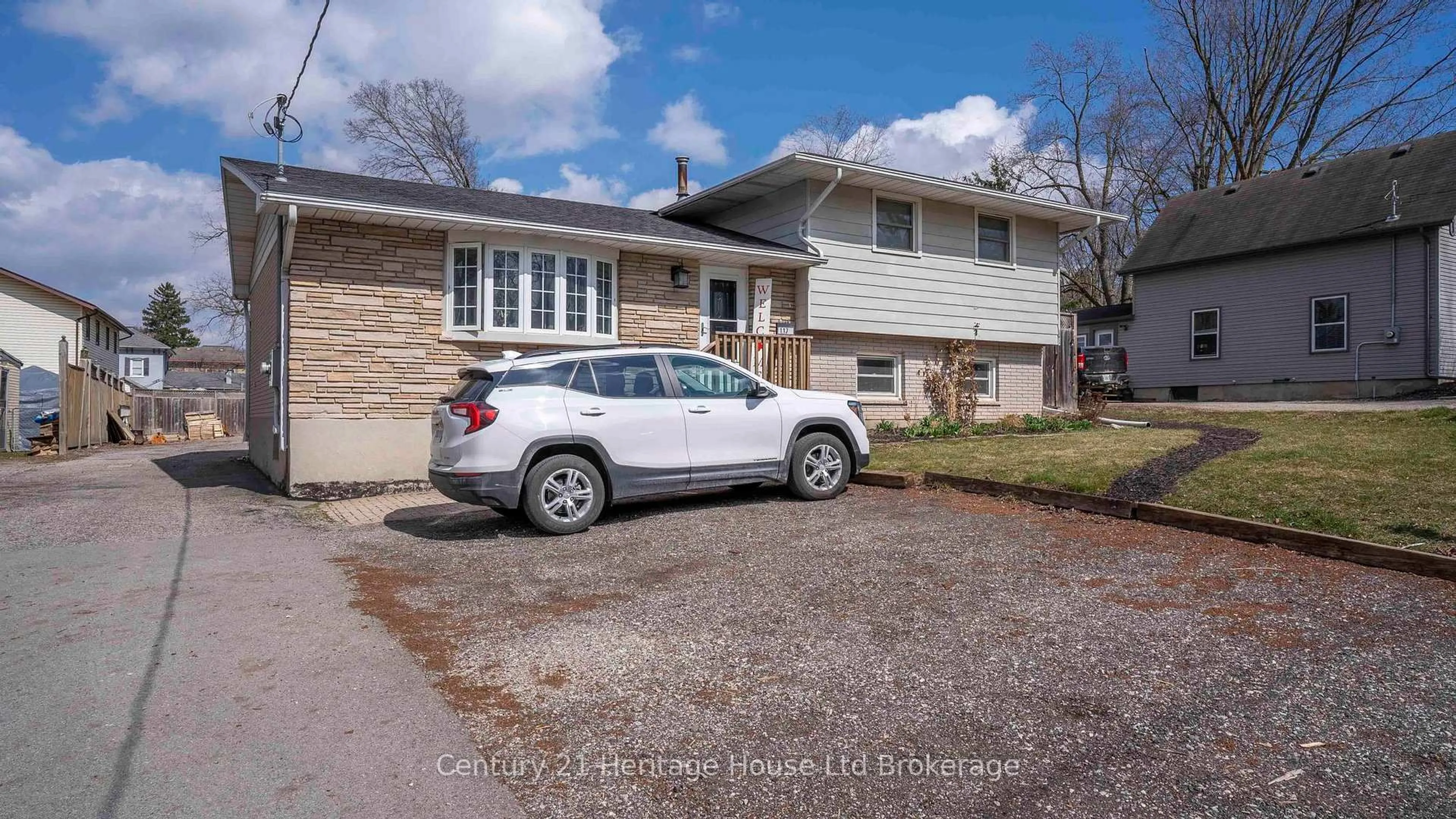 Unknown for 117 Wonham St, Ingersoll Ontario N5C 2Y9