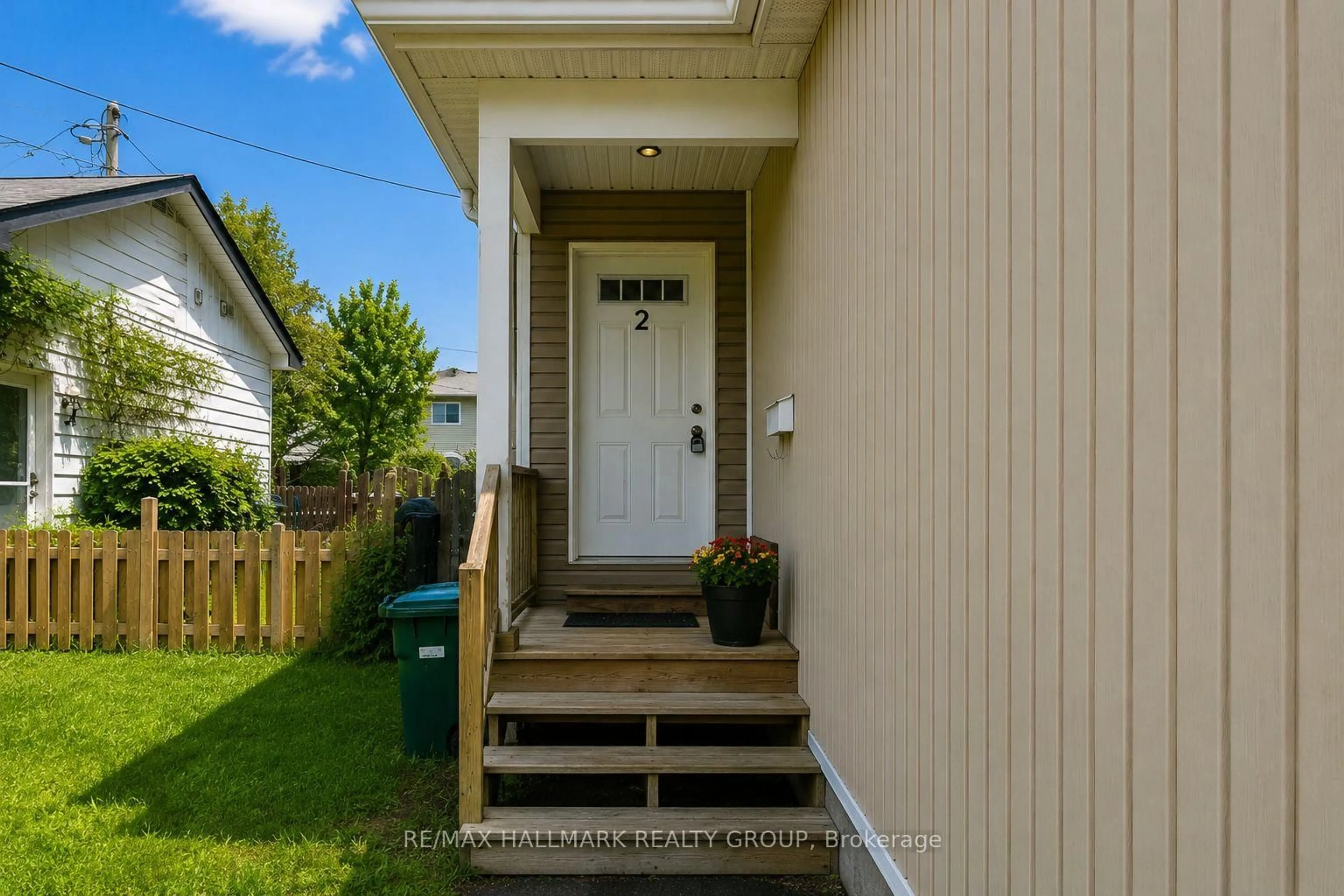 Unknown for 1796 Dumas St, Orleans Ontario K1C 1N4