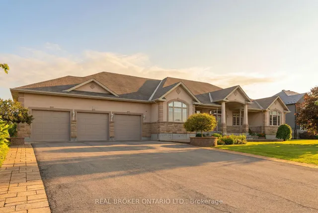 1032 Black Canary Dr, Ottawa 2