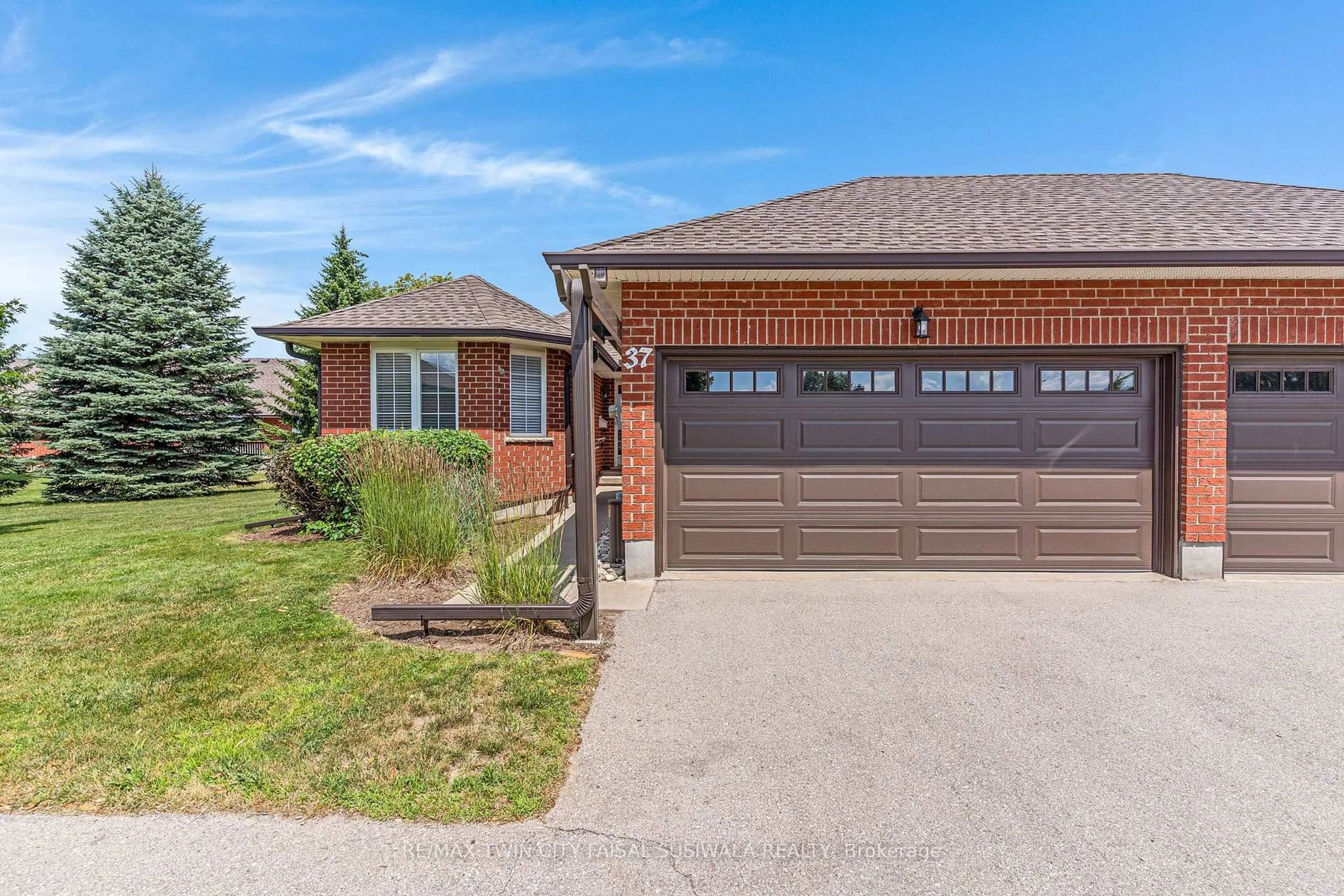 Home with brick exterior material, street for 10 Isherwood Ave #37, Cambridge Ontario N1R 8L5