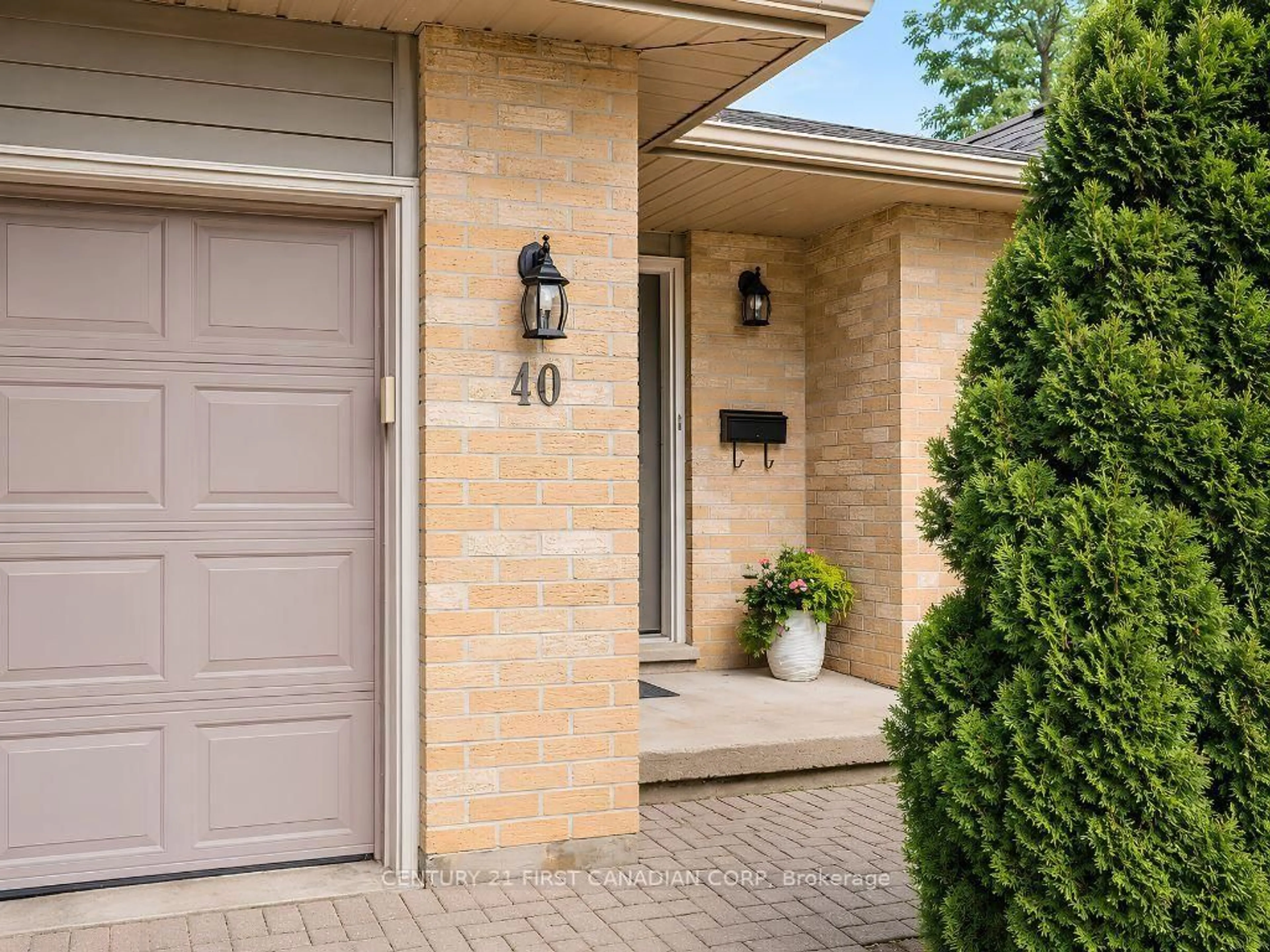 Home with brick exterior material, street for 1500 Richmond St #40, London North Ontario N6G 4T7