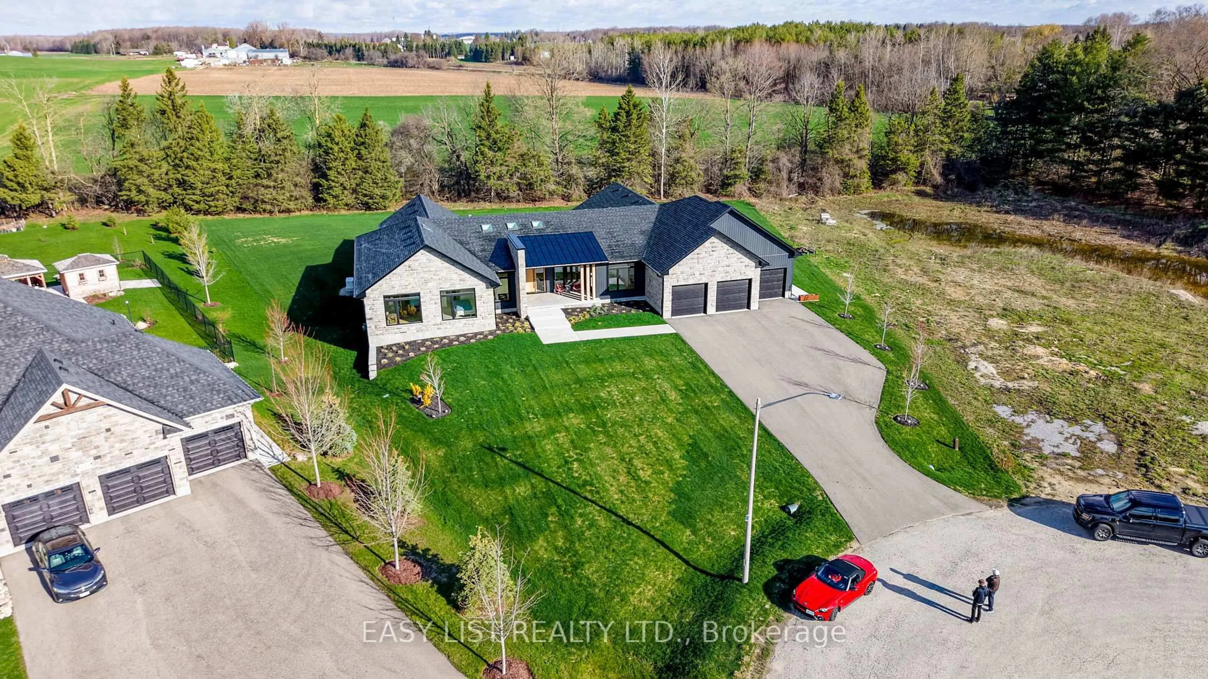 A pic from outside/outdoor area/front of a property/back of a property/a pic from drone, street for 117 Evergreen Pl, Guelph/Eramosa Ontario N0B 1B0
