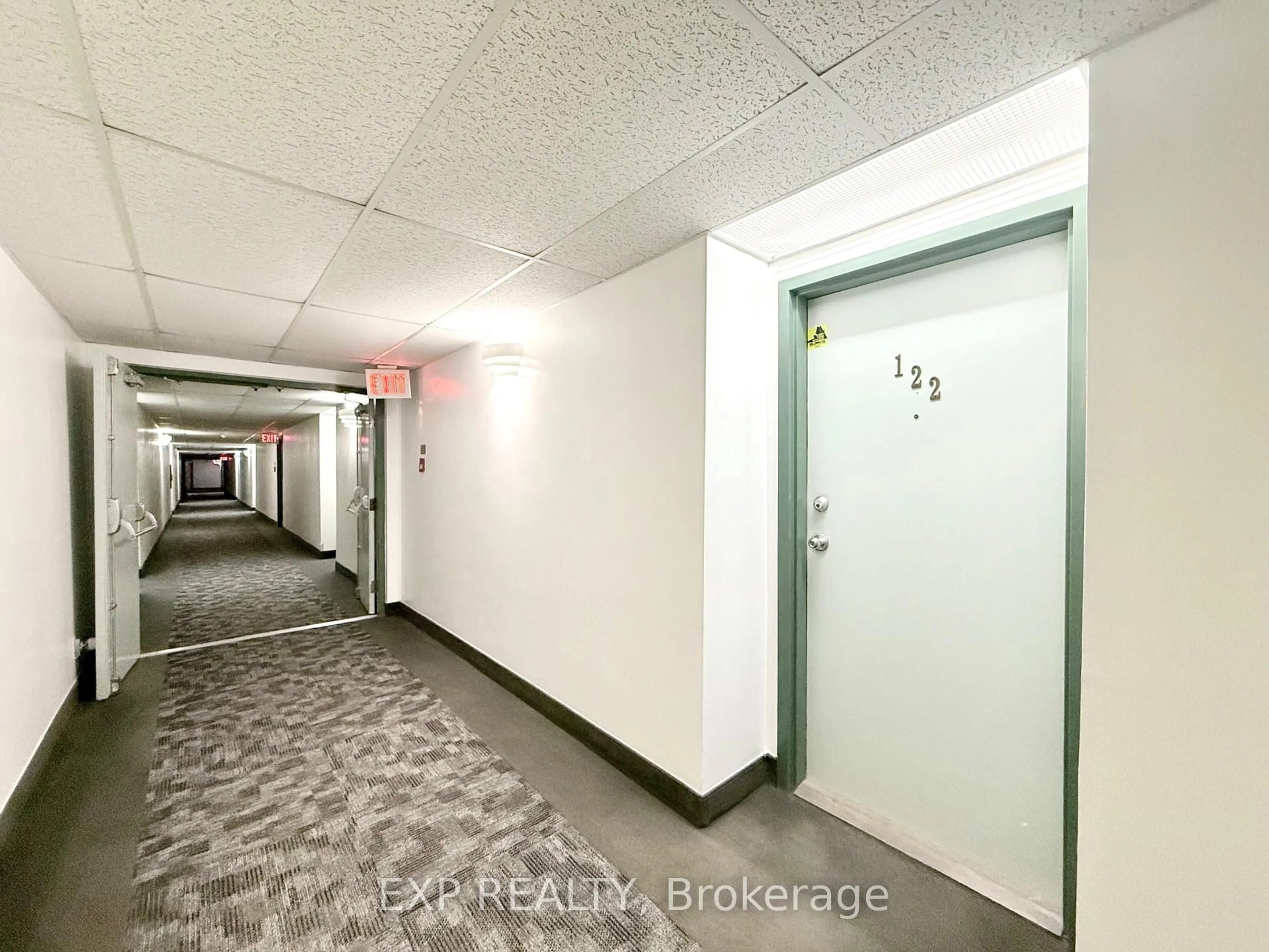 Indoor foyer for 316 Lorry Greenberg Dr #122, Ottawa Ontario K1T 2P4