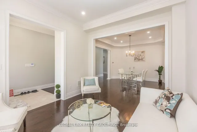 44 Golden Hawk Dr, Hamilton 4
