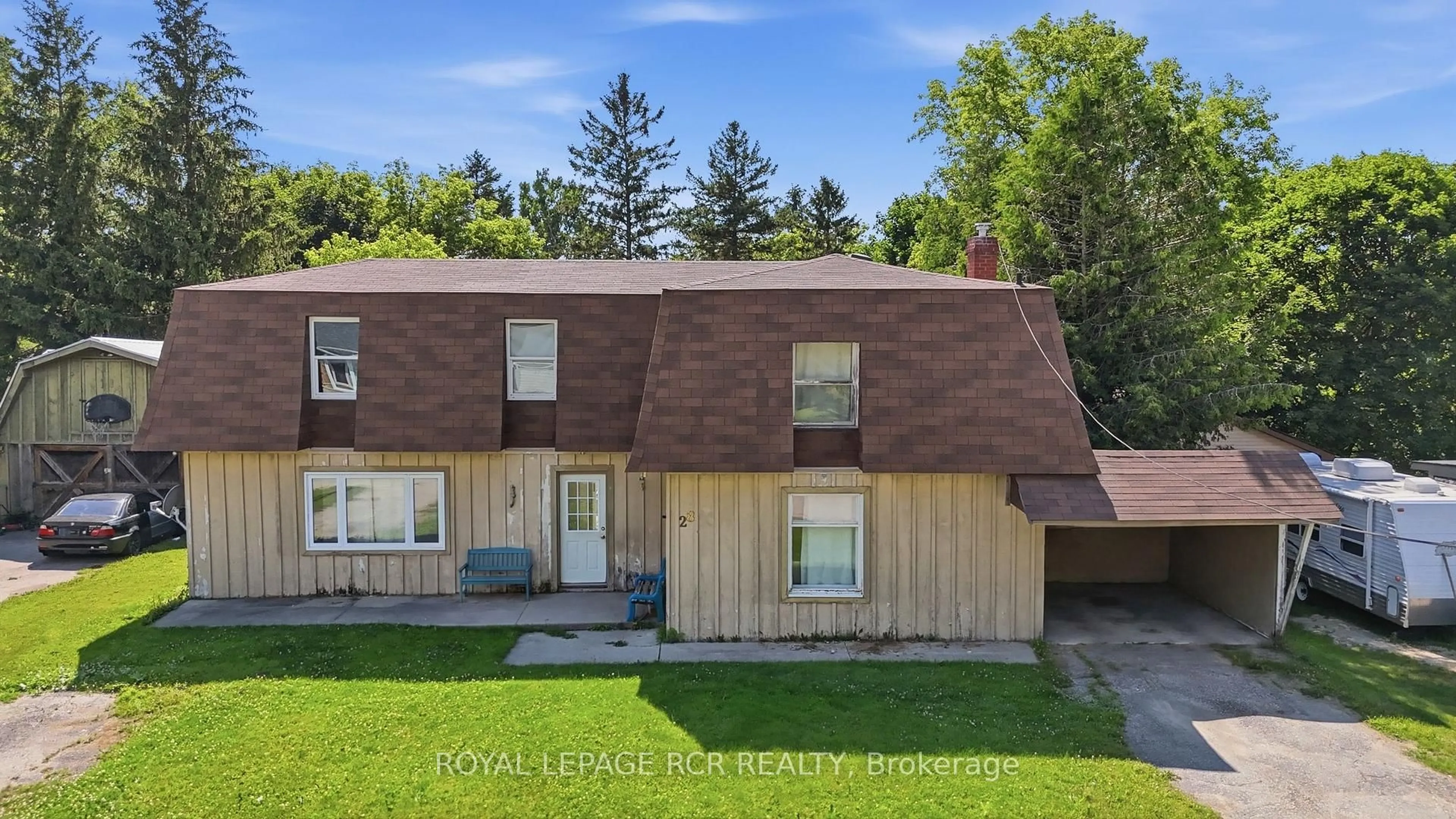 A pic from outside/outdoor area/front of a property/back of a property/a pic from drone, street for 28 Cooper St, East Luther Grand Valley Ontario L9W 5N5