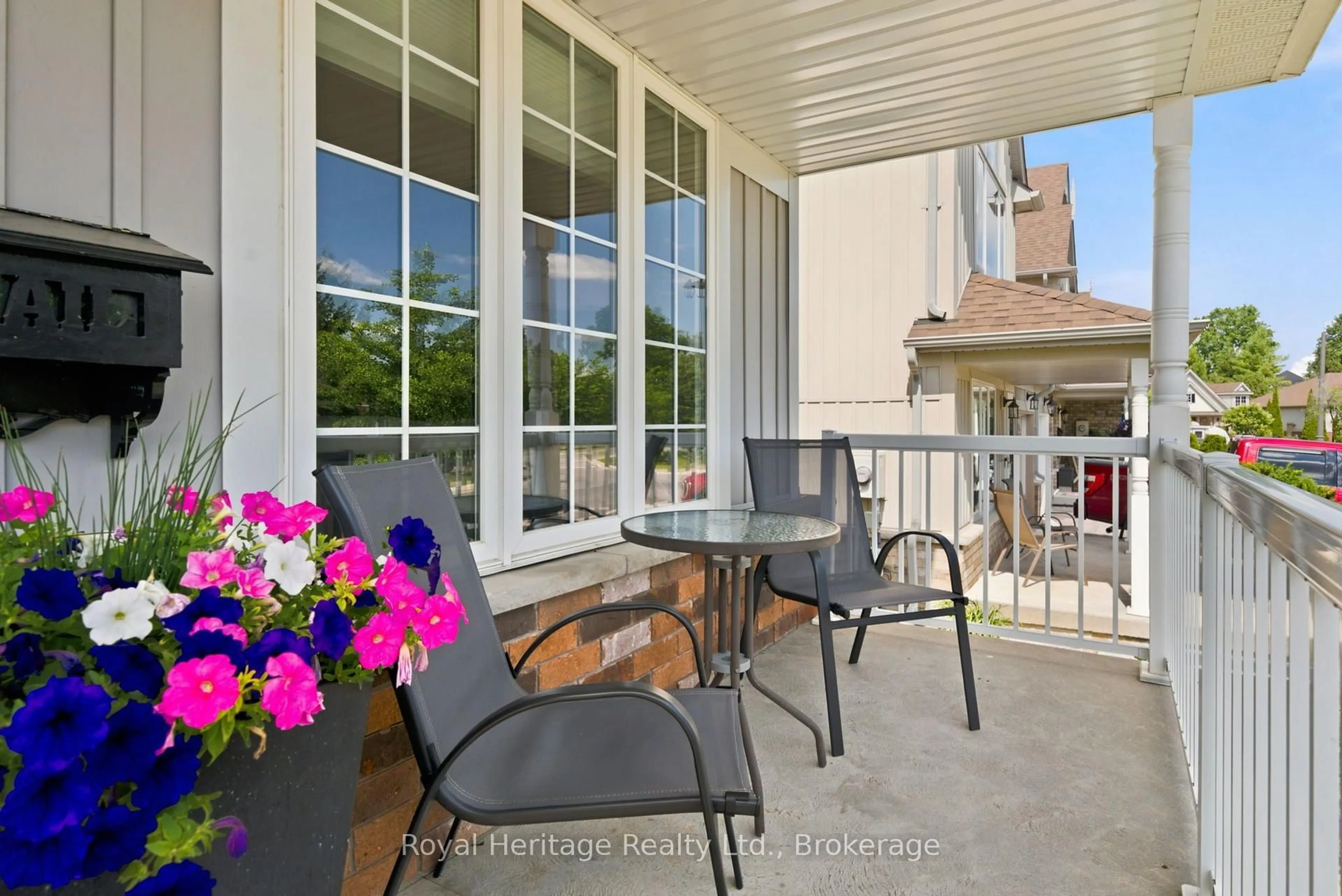Patio, street for 20 Fallingbrook Cres, Kawartha Lakes Ontario K9V 0B3