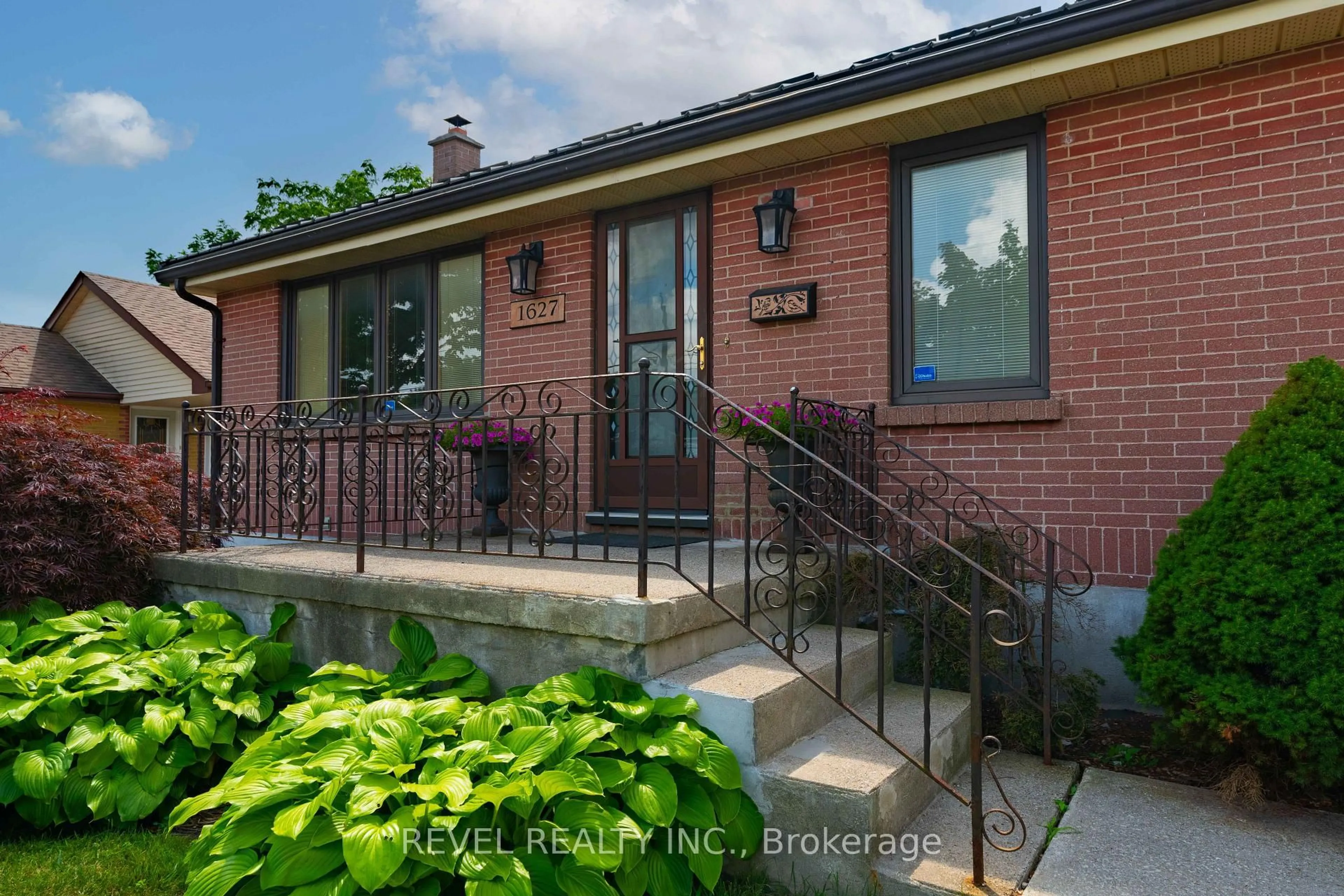 Home with brick exterior material, street for 1627 Mardell St, London East Ontario N5V 1X3