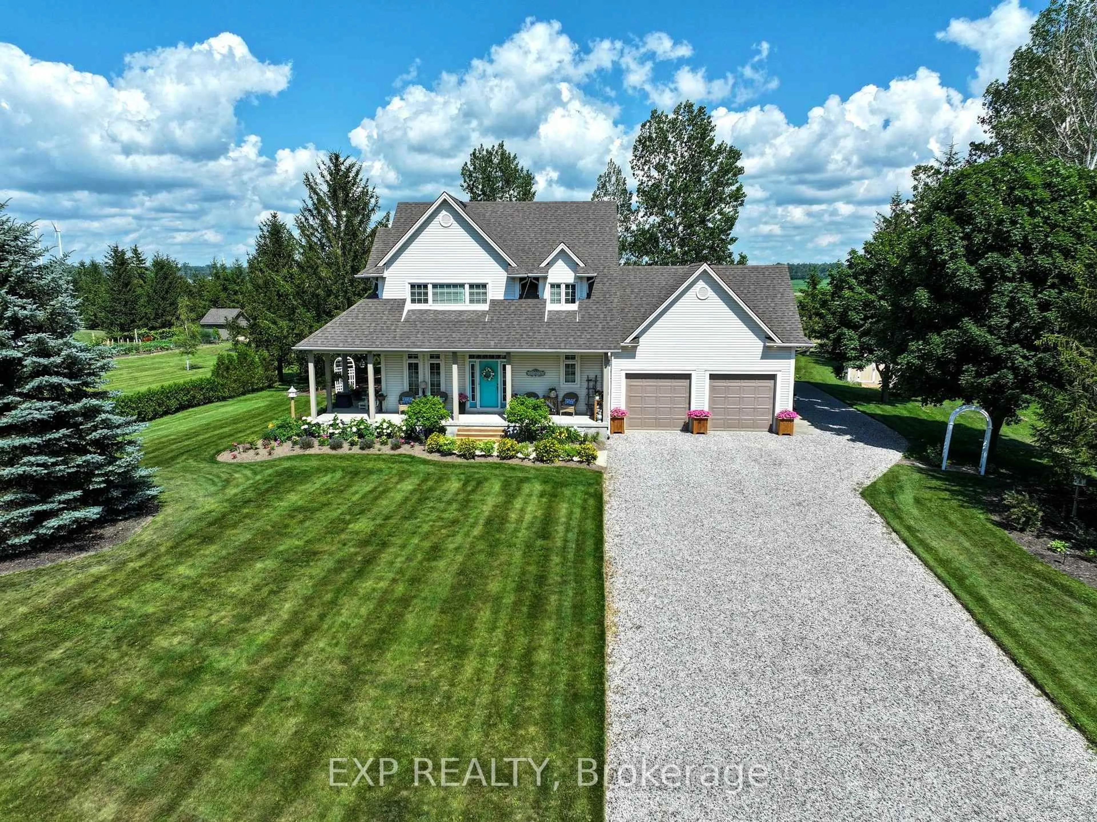 A pic from outside/outdoor area/front of a property/back of a property/a pic from drone, street for 71817 Sunridge Cres, Bluewater Ontario N0M 1N0