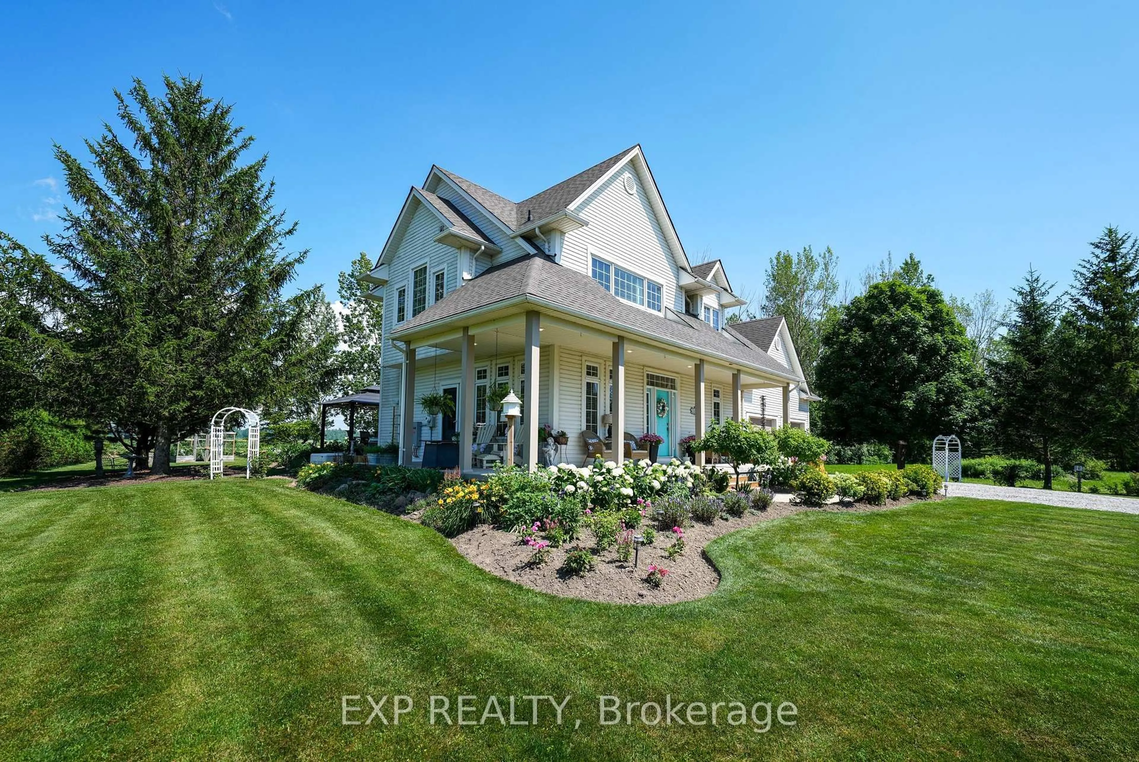 A pic from outside/outdoor area/front of a property/back of a property/a pic from drone, water/lake/river/ocean view for 71817 Sunridge Cres, Bluewater Ontario N0M 1N0