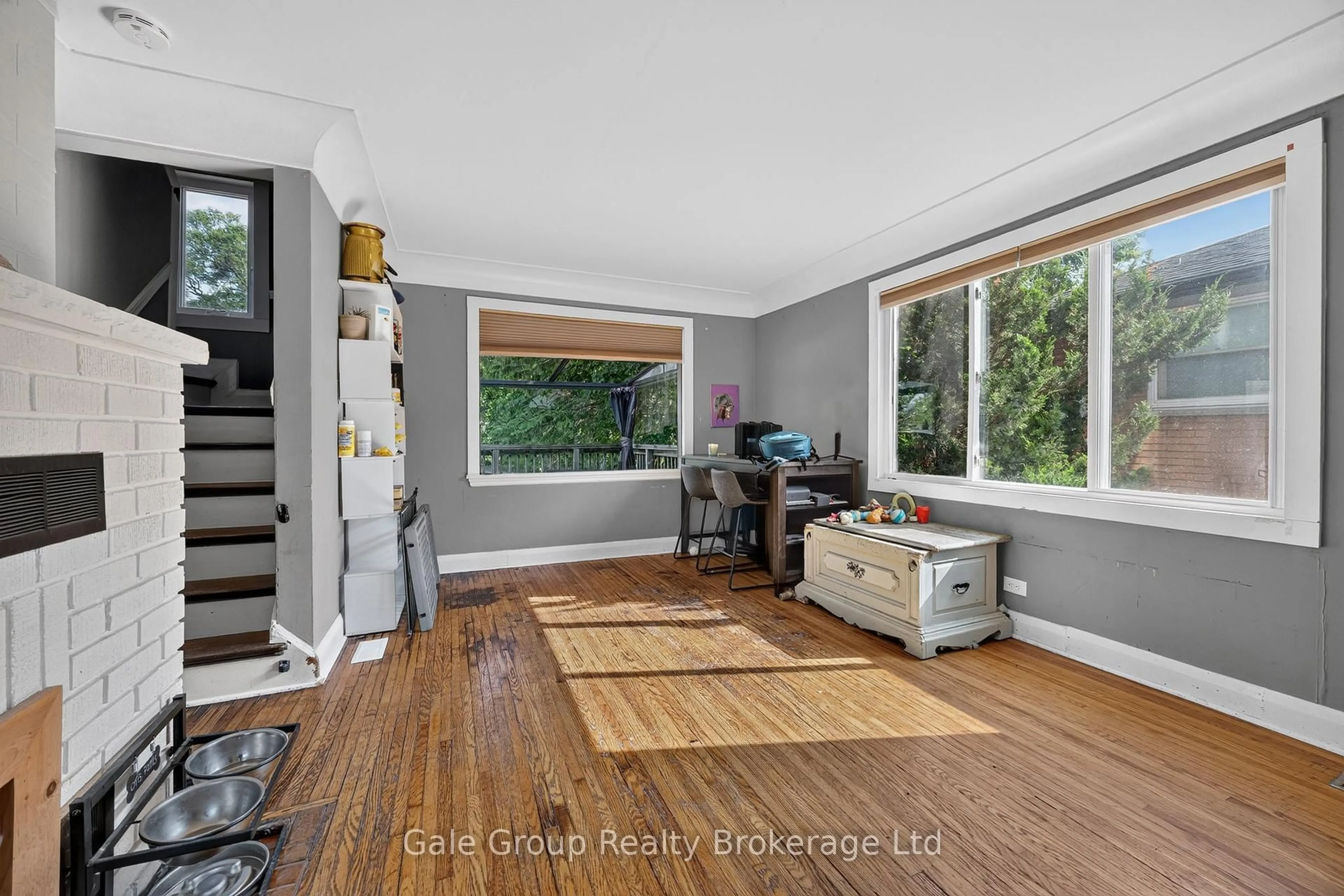 Unknown for 813 Dufferin St, Woodstock Ontario N4S 1Y8