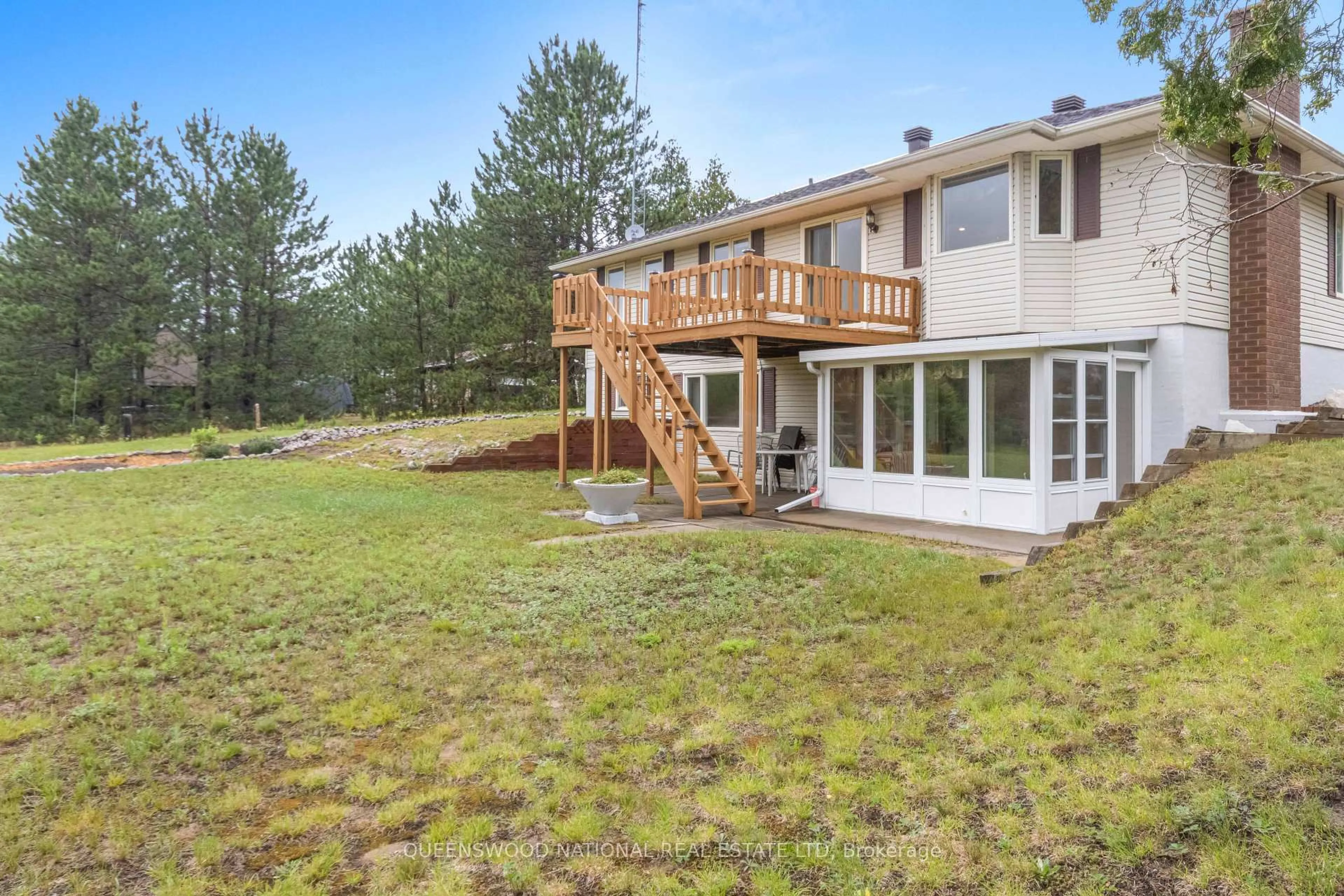 Patio, unknown for 7424 River Rd, Palmer Rapids Ontario K0J 2E0