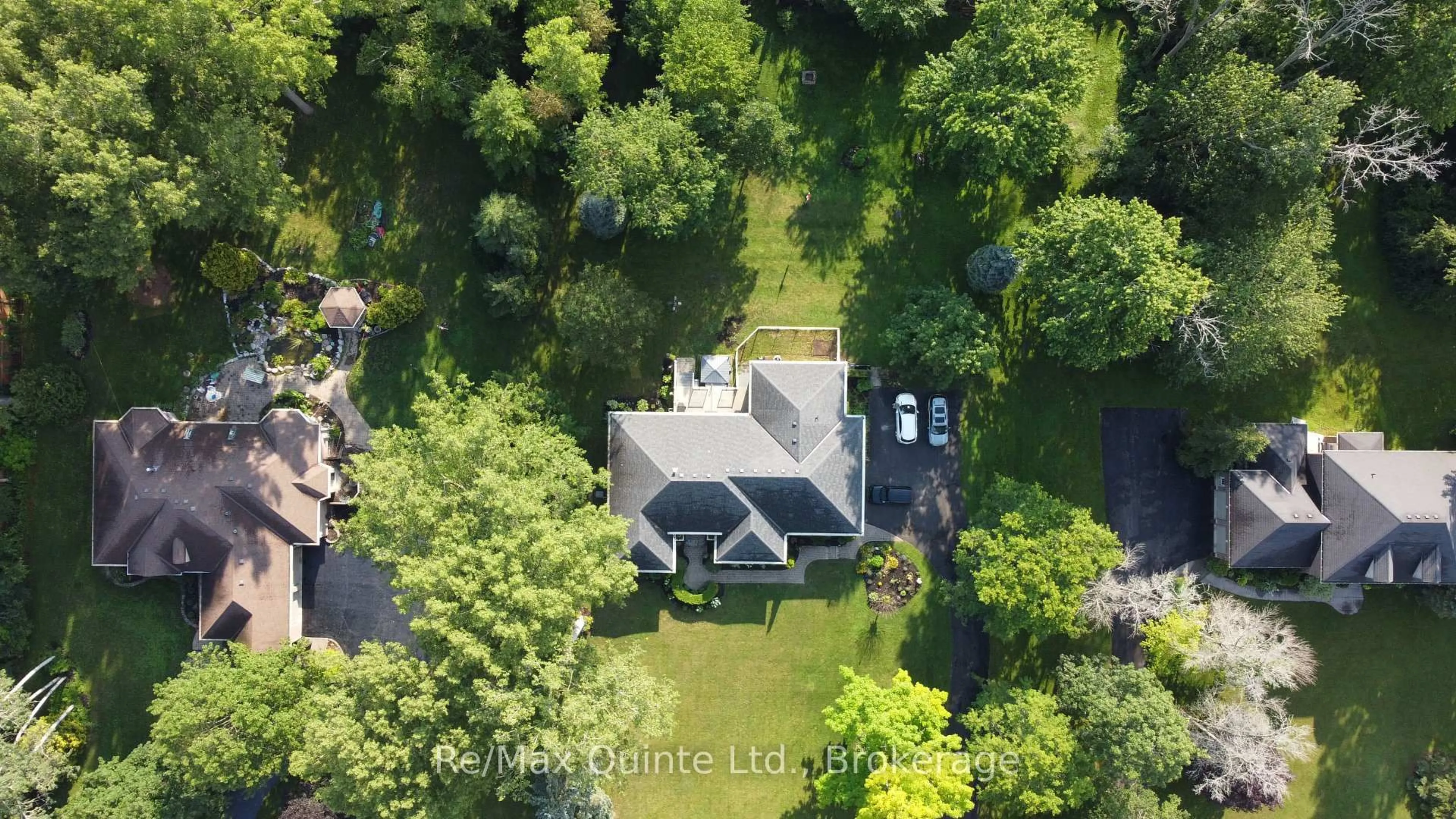 A pic from outside/outdoor area/front of a property/back of a property/a pic from drone, street for 35 Penny Lane, Belleville Ontario K8N 4Z4