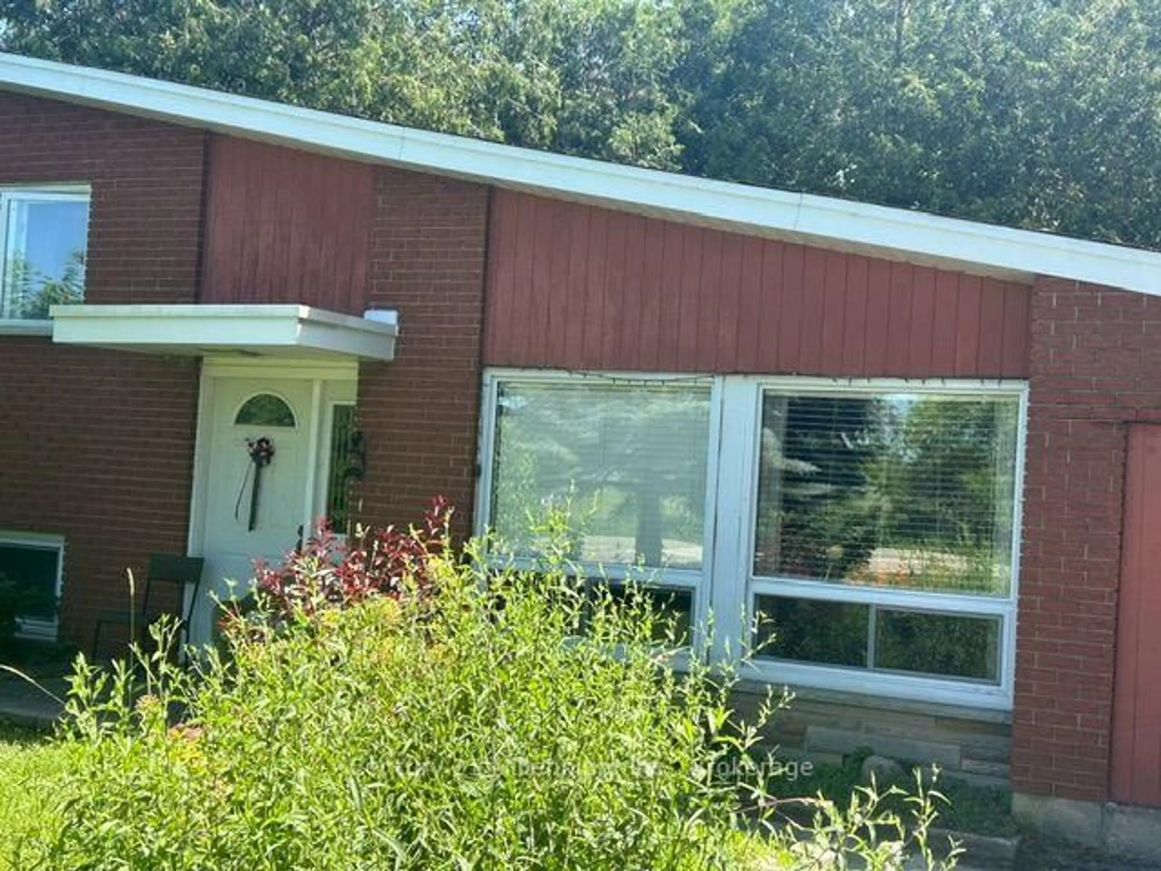Home with vinyl exterior material, building for 112197 Grey Road 3 Rd, West Grey Ontario N0G 1C0