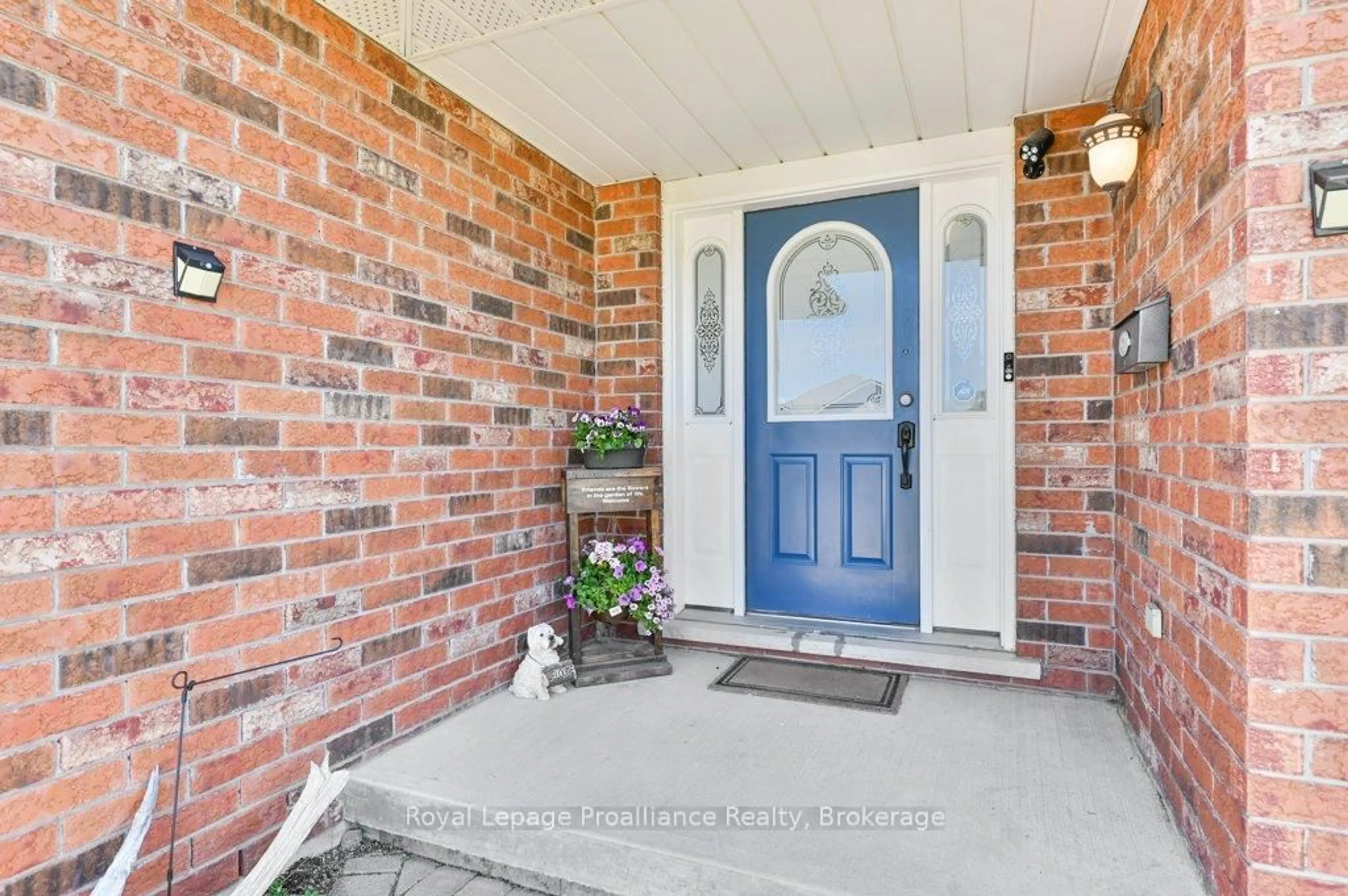 Indoor entryway for 31 Hemlock Cres, Belleville Ontario K8N 5Y1