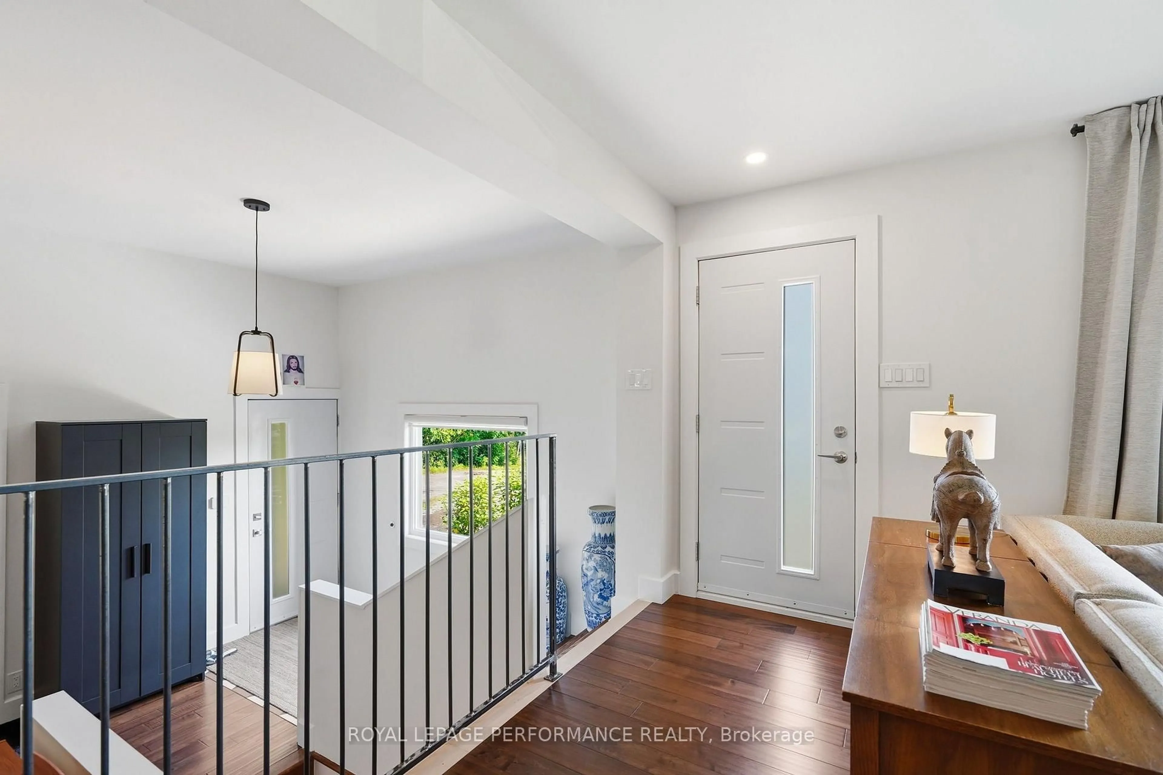Indoor entryway for 3786 Front Rd, Hawkesbury Ontario K6A 2T4