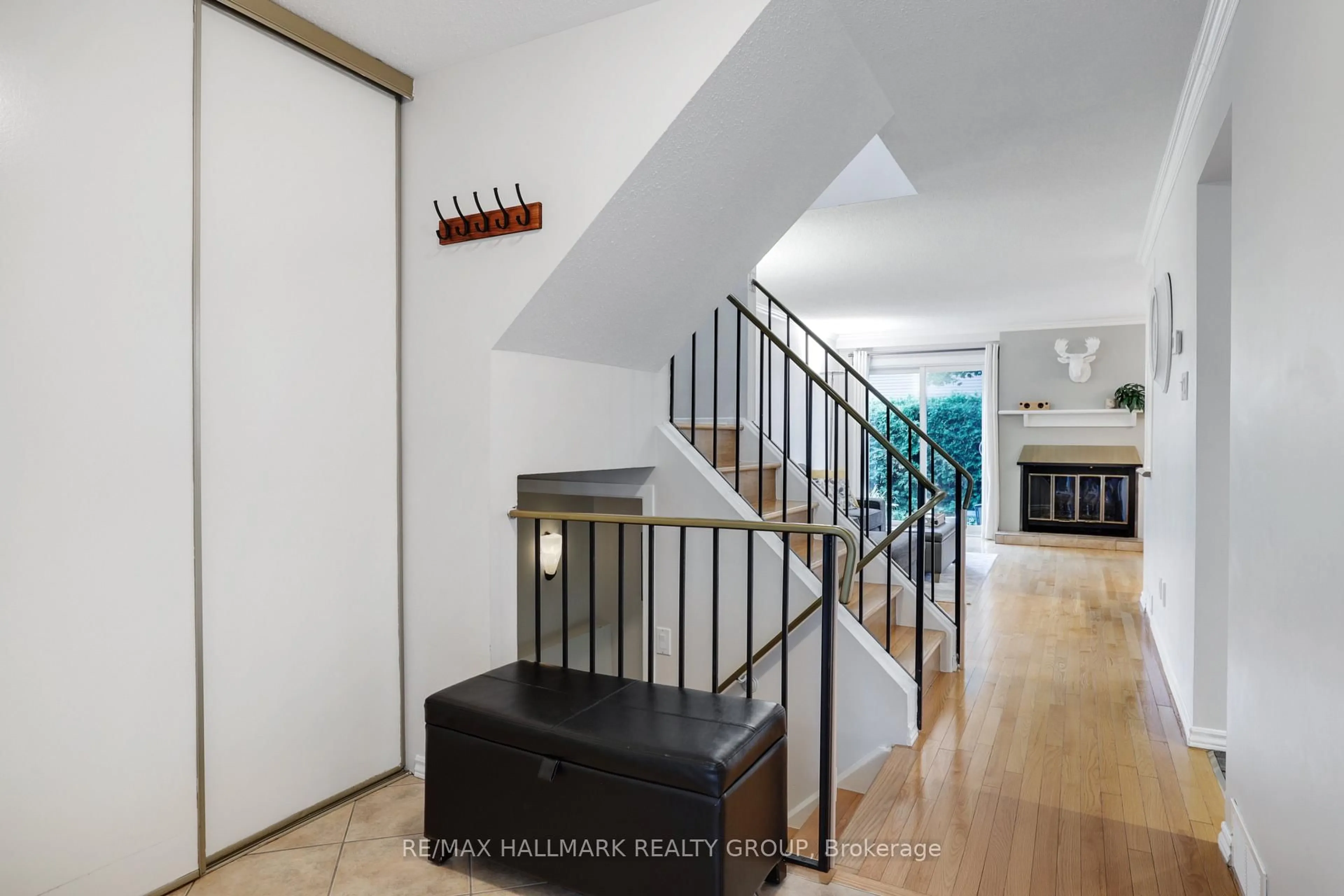 Unknown for 6126 Rivermill Cres, Ottawa Ontario K1C 5M9