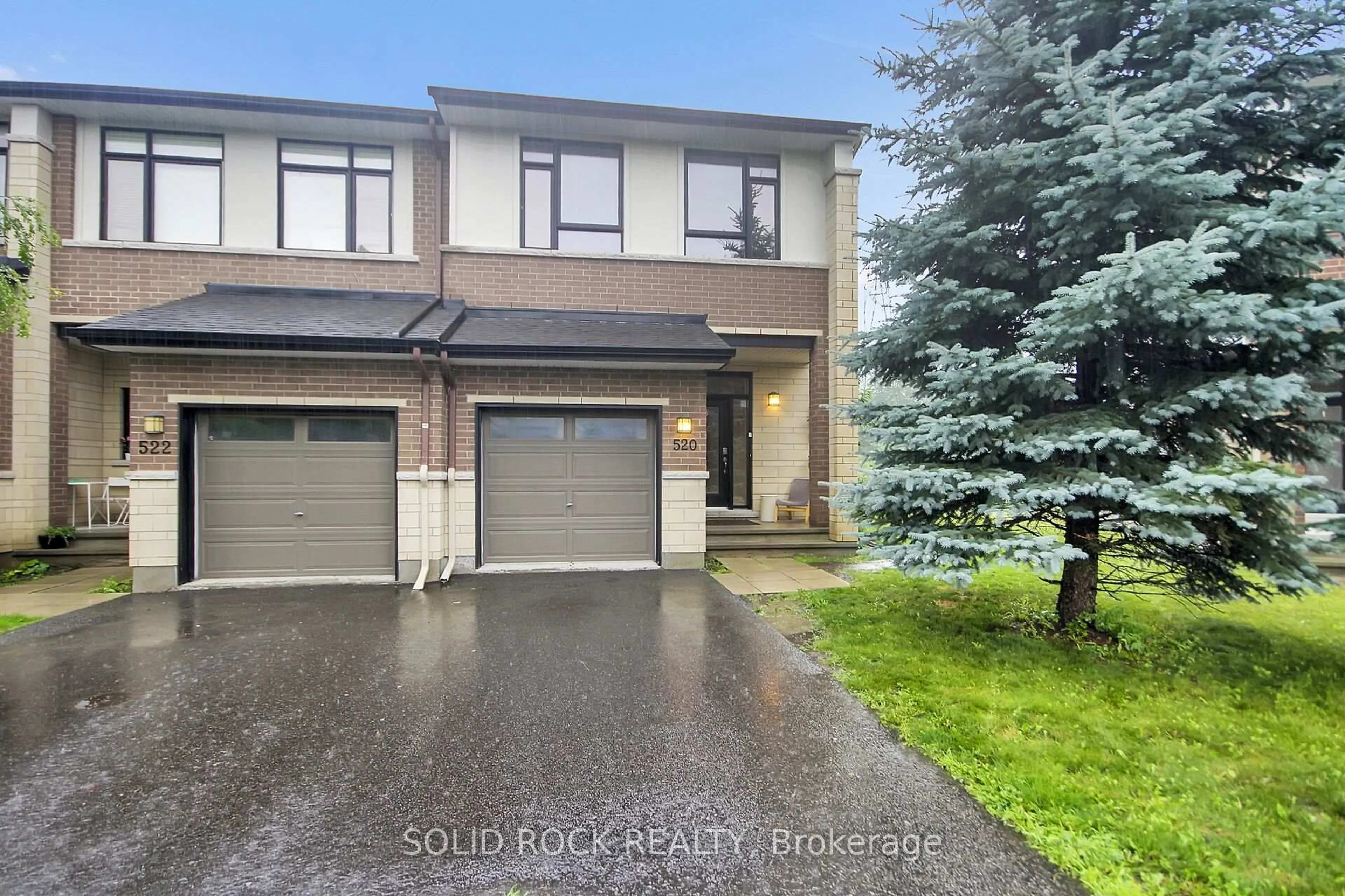 Unknown for 520 GRAND TULLY Way, Gloucester Ontario K1V 2M1