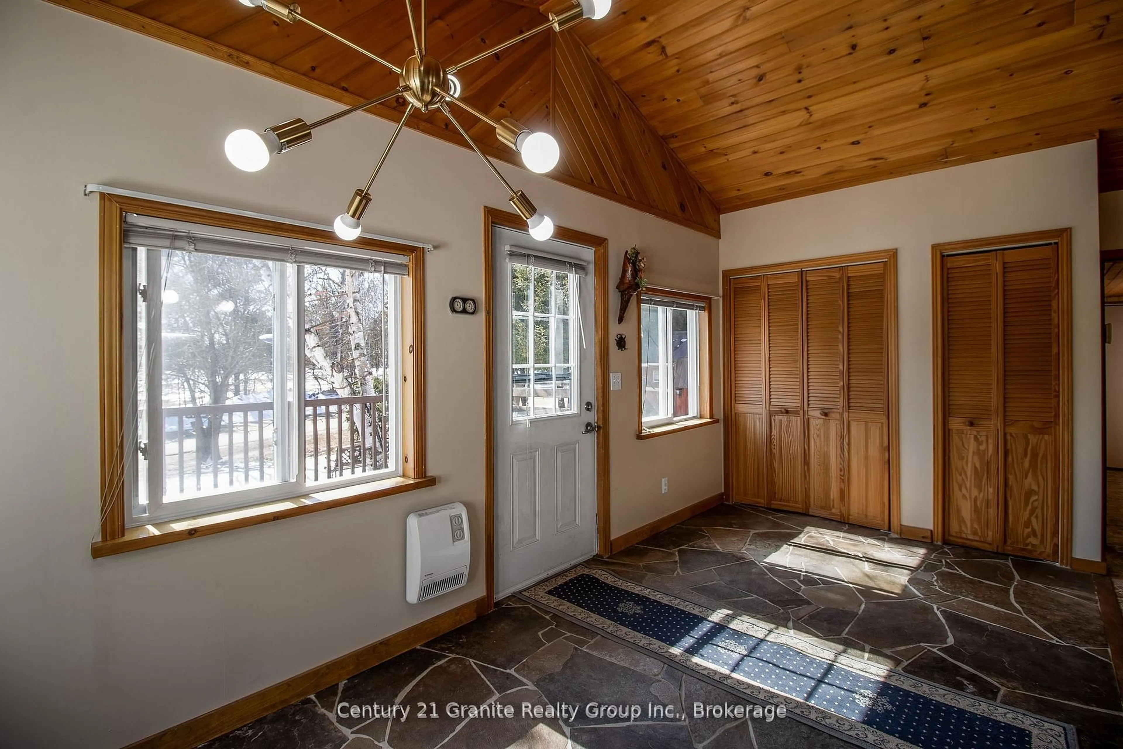 Indoor entryway for 1993 Fleming Rd, Minden Hills Ontario K0M 2K0