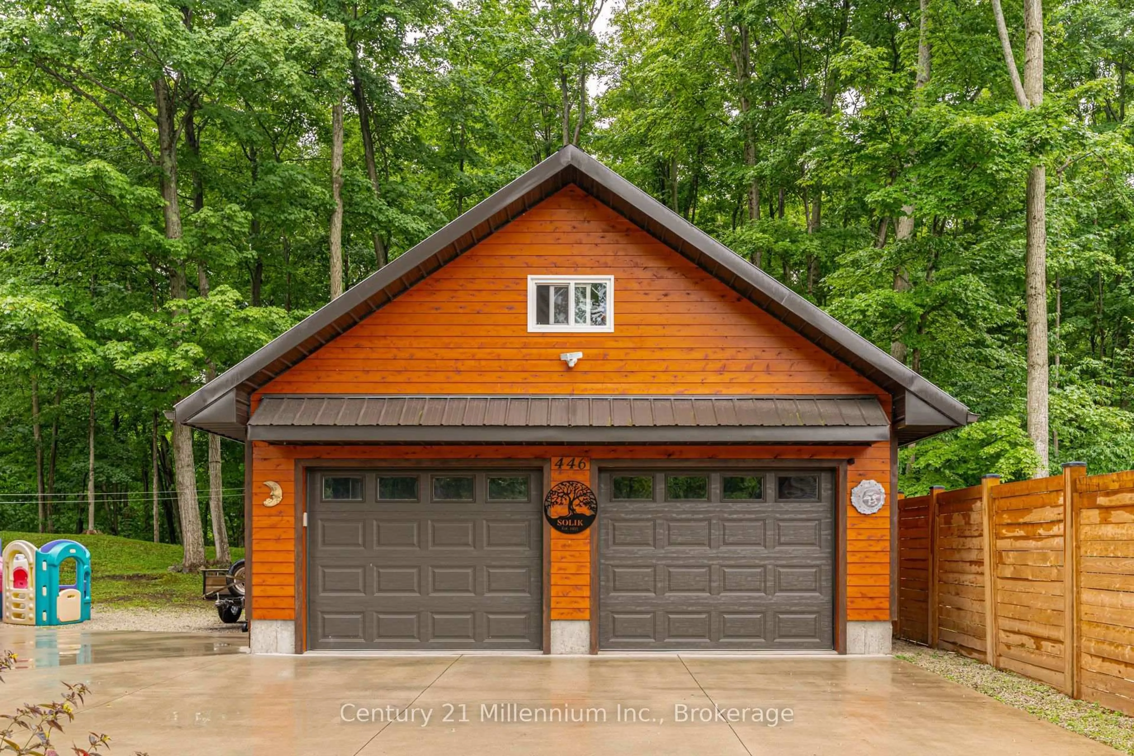 Indoor garage for 446 Manley Cres, South Bruce Peninsula Ontario N0H 2G0