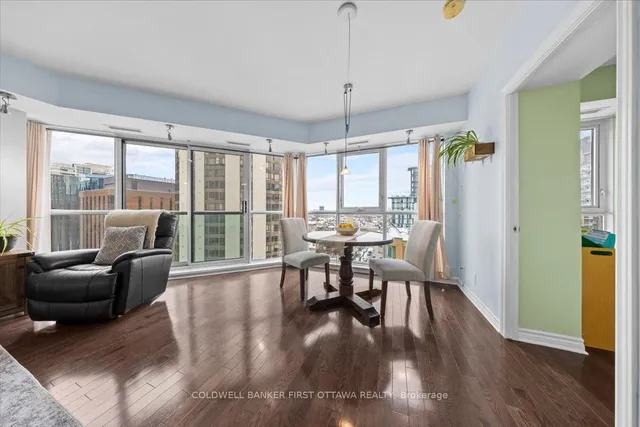 445 Laurier Ave #1401, Ottawa 4