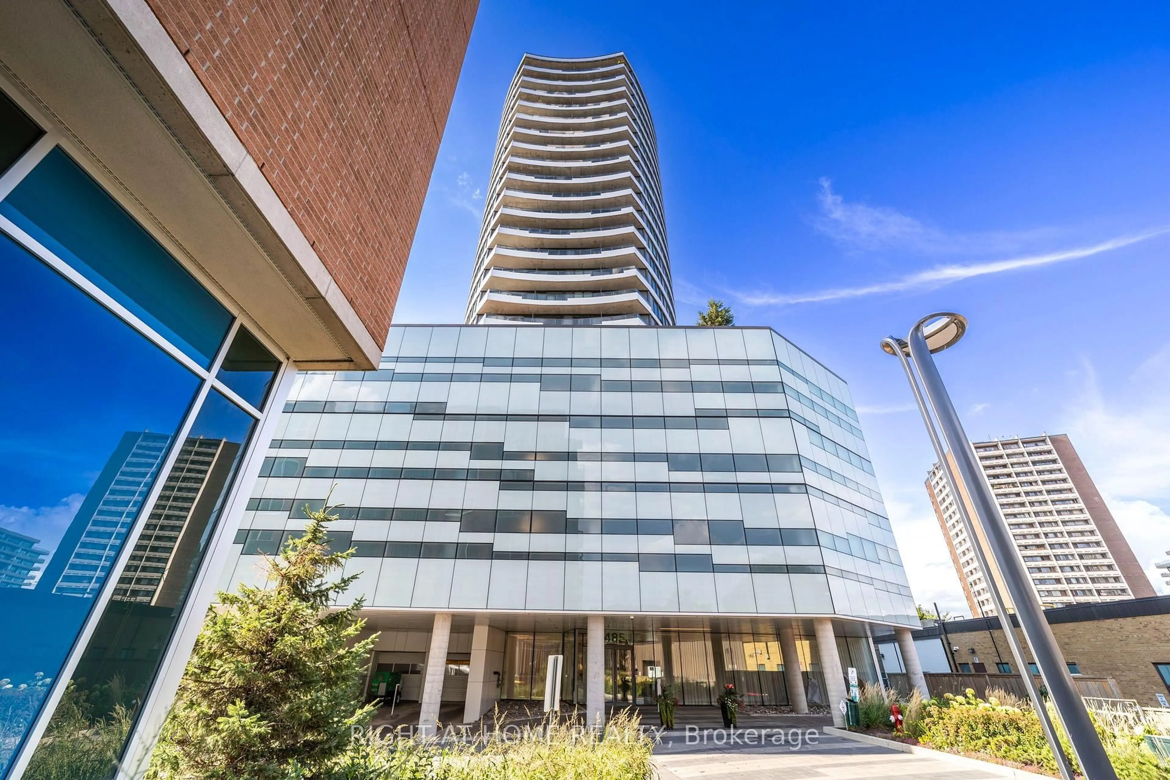 Indoor foyer for 485 RICHMOND Rd #1309, Ottawa Ontario K2A 3W9