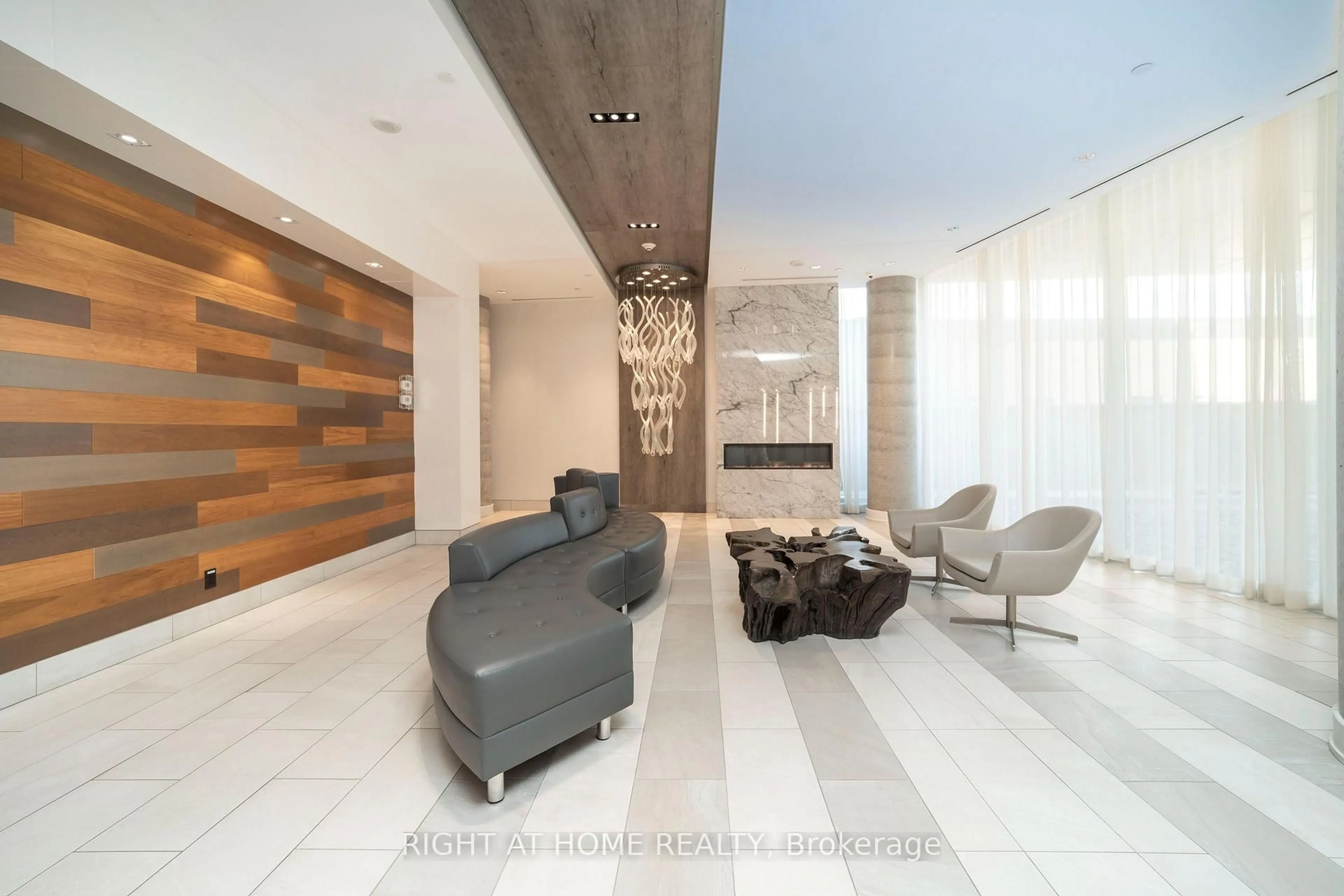 Lobby for 485 RICHMOND Rd #1309, Ottawa Ontario K2A 3W9