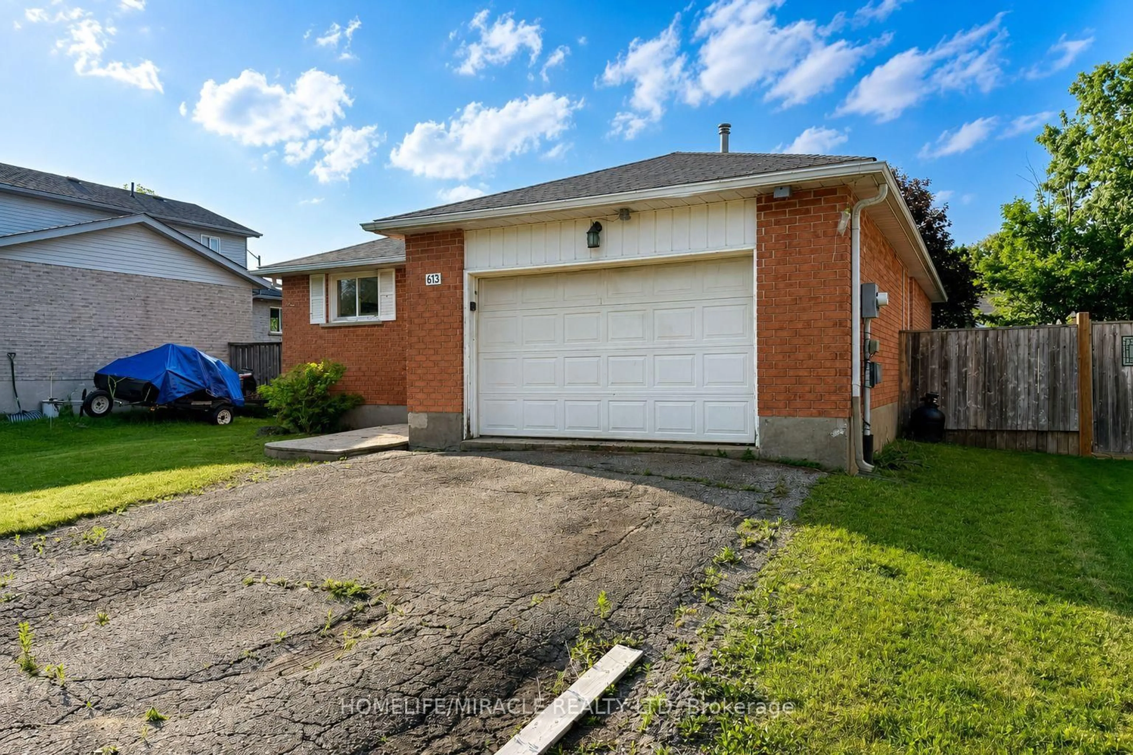 Home with brick exterior material, street for 613 Canfield Pl, Shelburne Ontario L0N 1S2