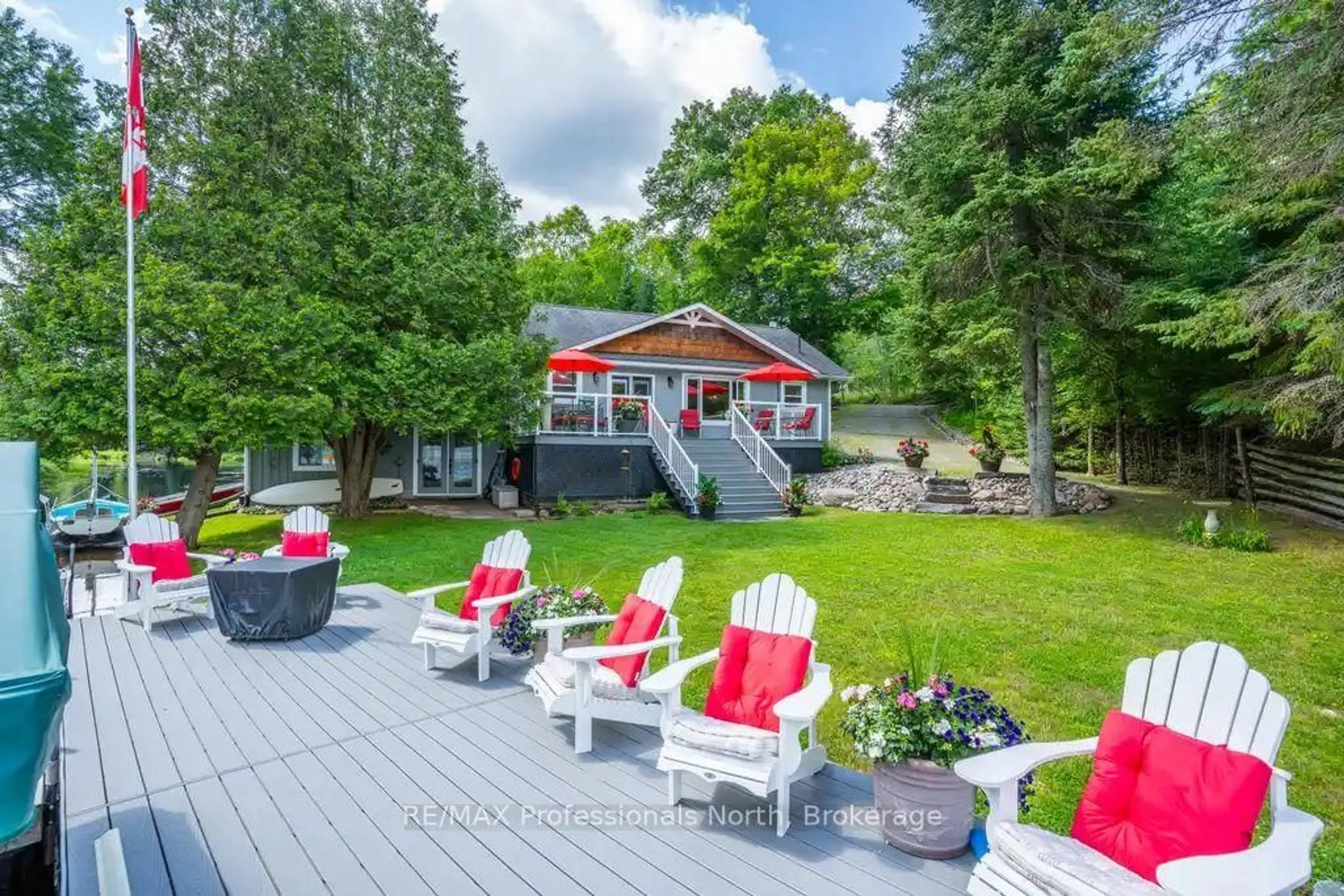 Patio, water/lake/river/ocean view for 1034 Reflection Circ, Minden Hills Ontario K0M 2K0