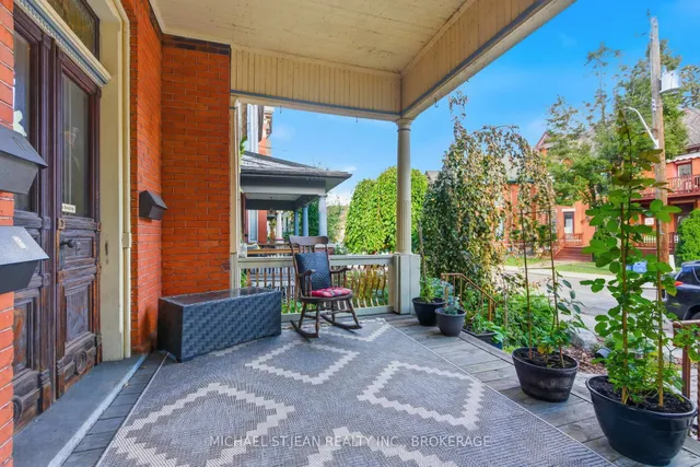 30 Ontario Ave, Hamilton 4