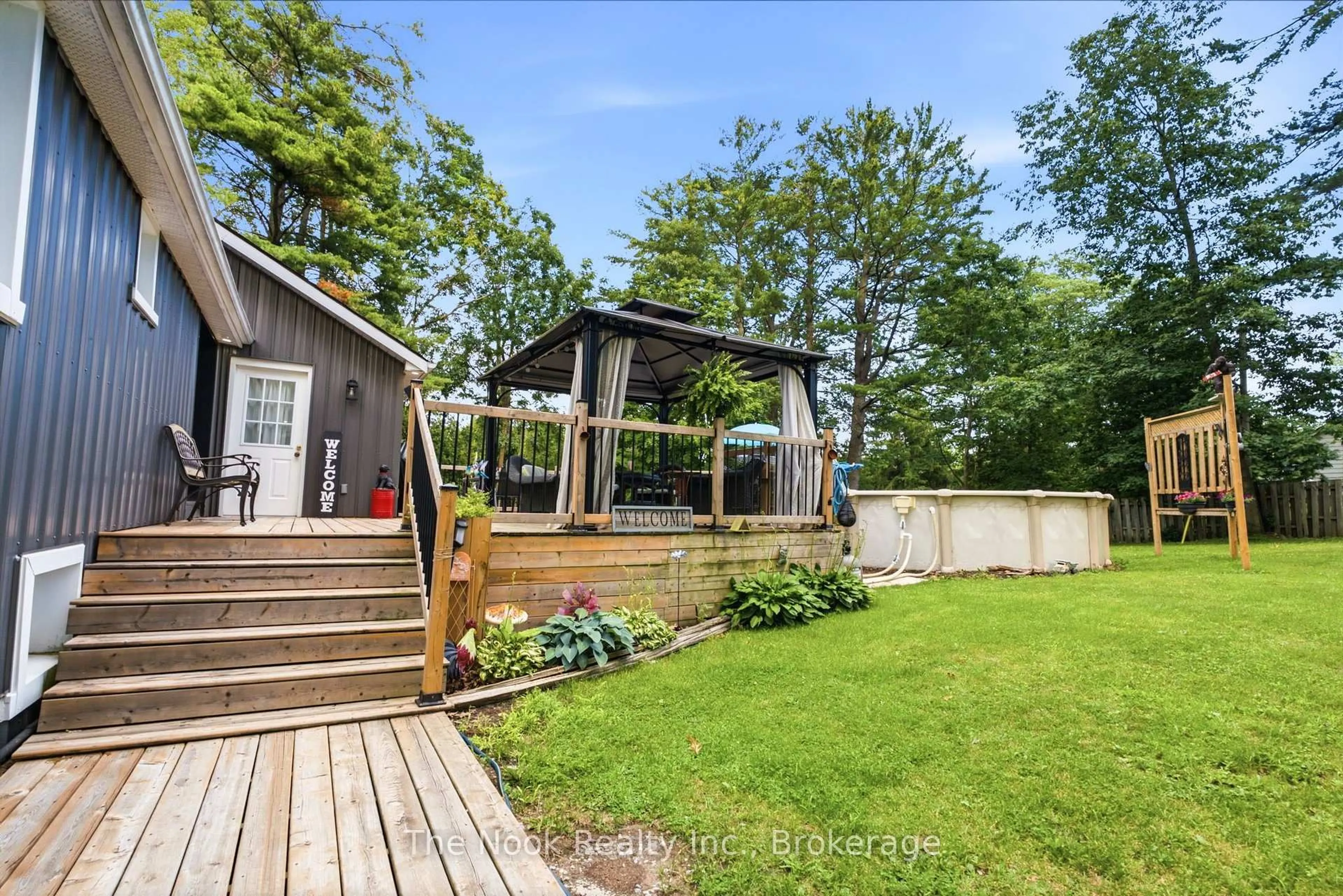 Patio, water/lake/river/ocean view for 5203 Valleyview Cres, Hamilton Township Ontario K0L 1E0